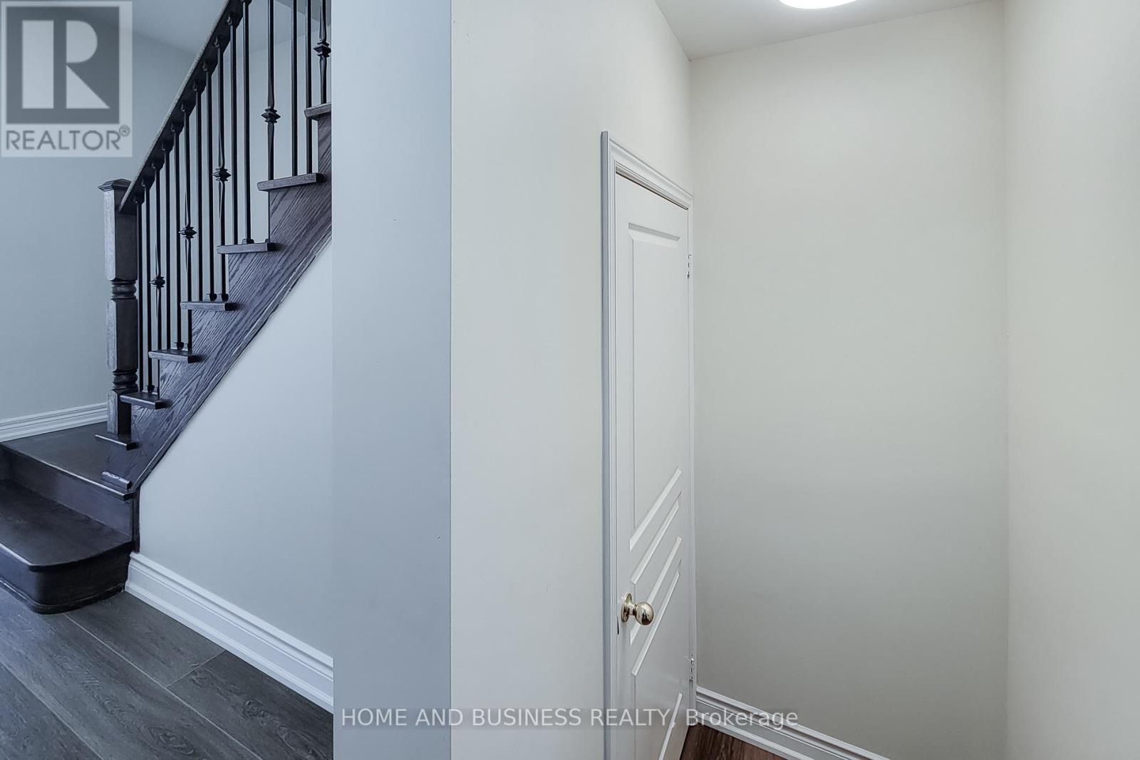 5532 Meadowcrest Avenue, Mississauga, Ontario  L5M 0V1 - Photo 27 - W13806770