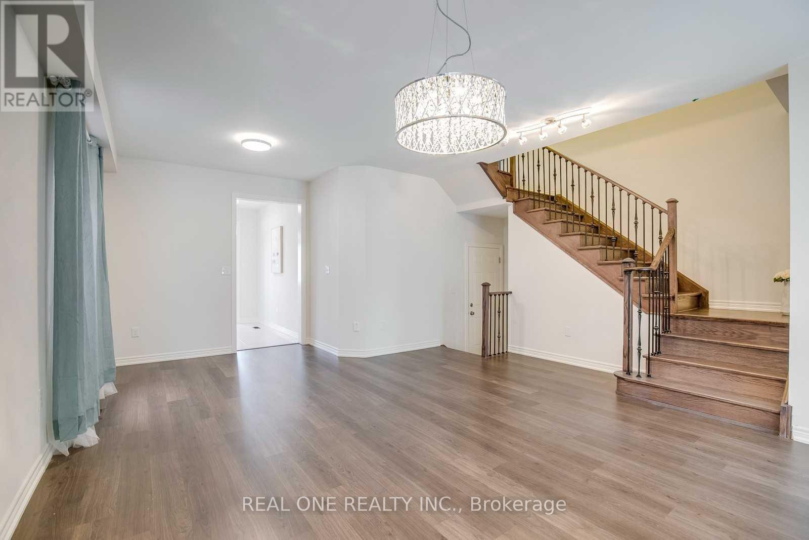 483 George Ryan Avenue, Oakville, Ontario  L6H 0S5 - Photo 4 - W13806776