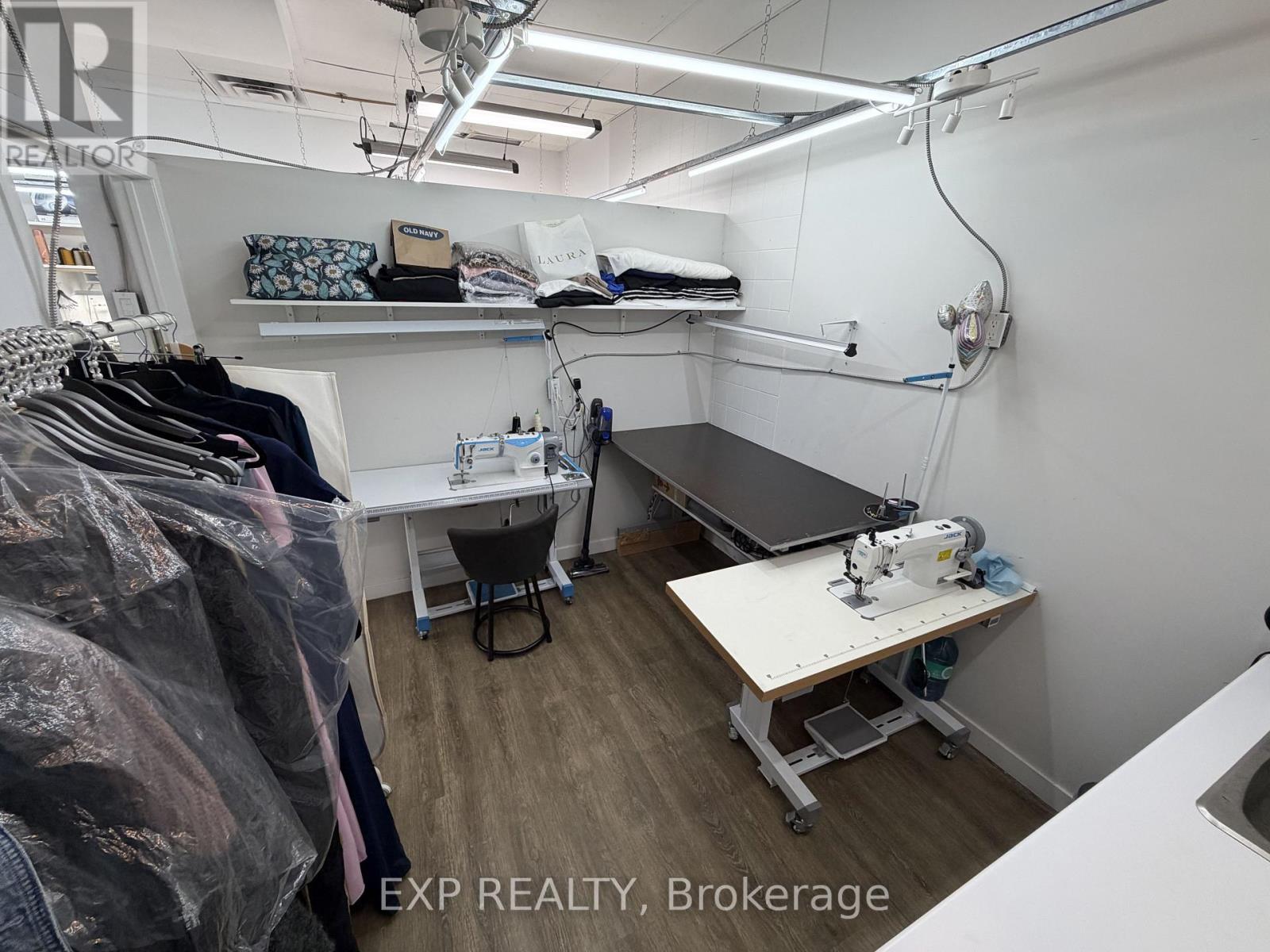 11 - 384 Yonge Street, Barrie, Ontario  L4N 4C8 - Photo 14 - S13455542