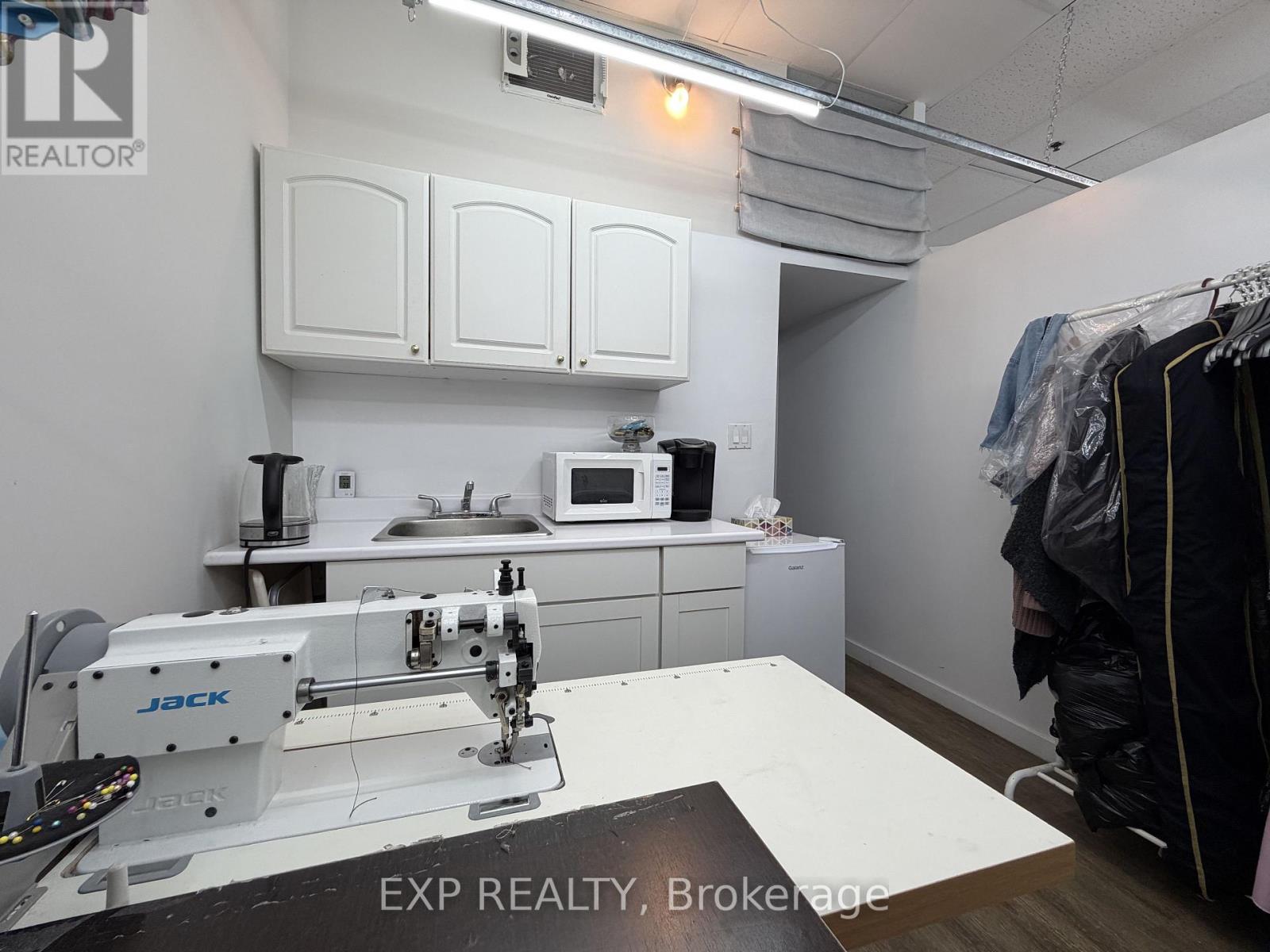 11 - 384 Yonge Street, Barrie, Ontario  L4N 4C8 - Photo 16 - S13455542
