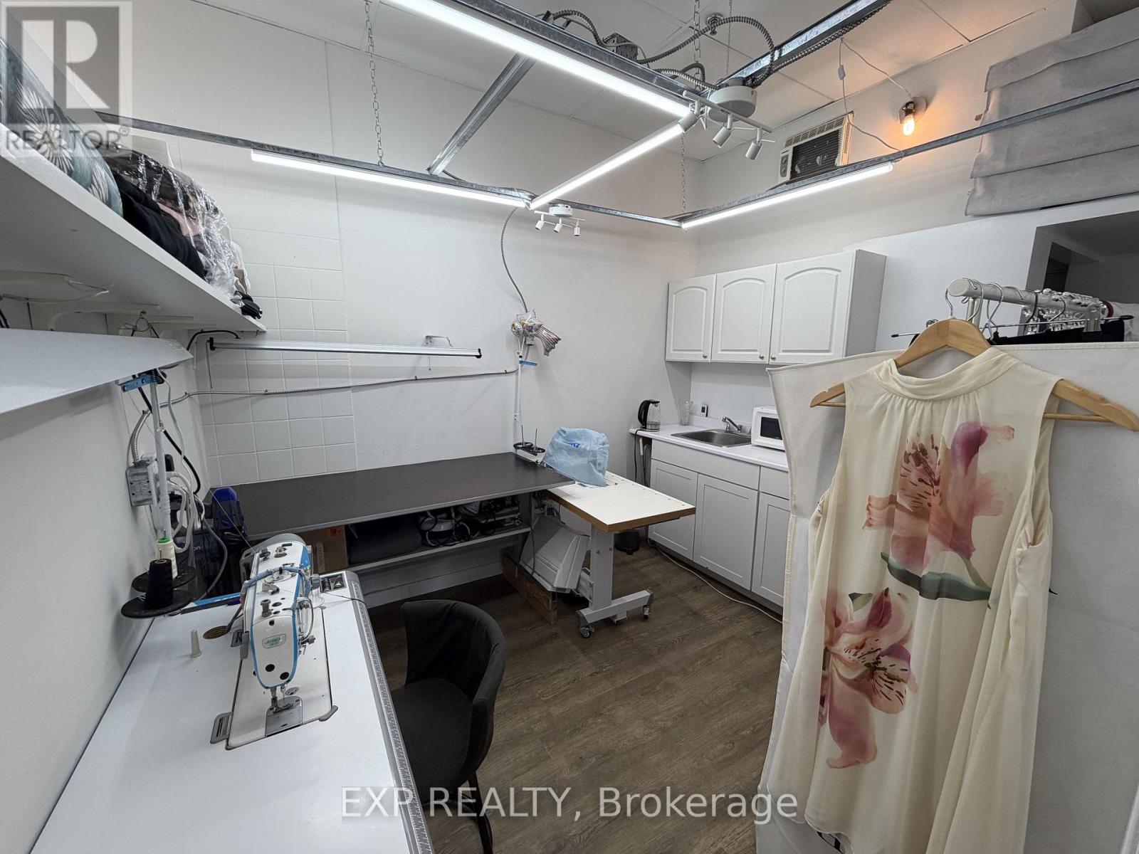11 - 384 Yonge Street, Barrie, Ontario  L4N 4C8 - Photo 13 - S13455542