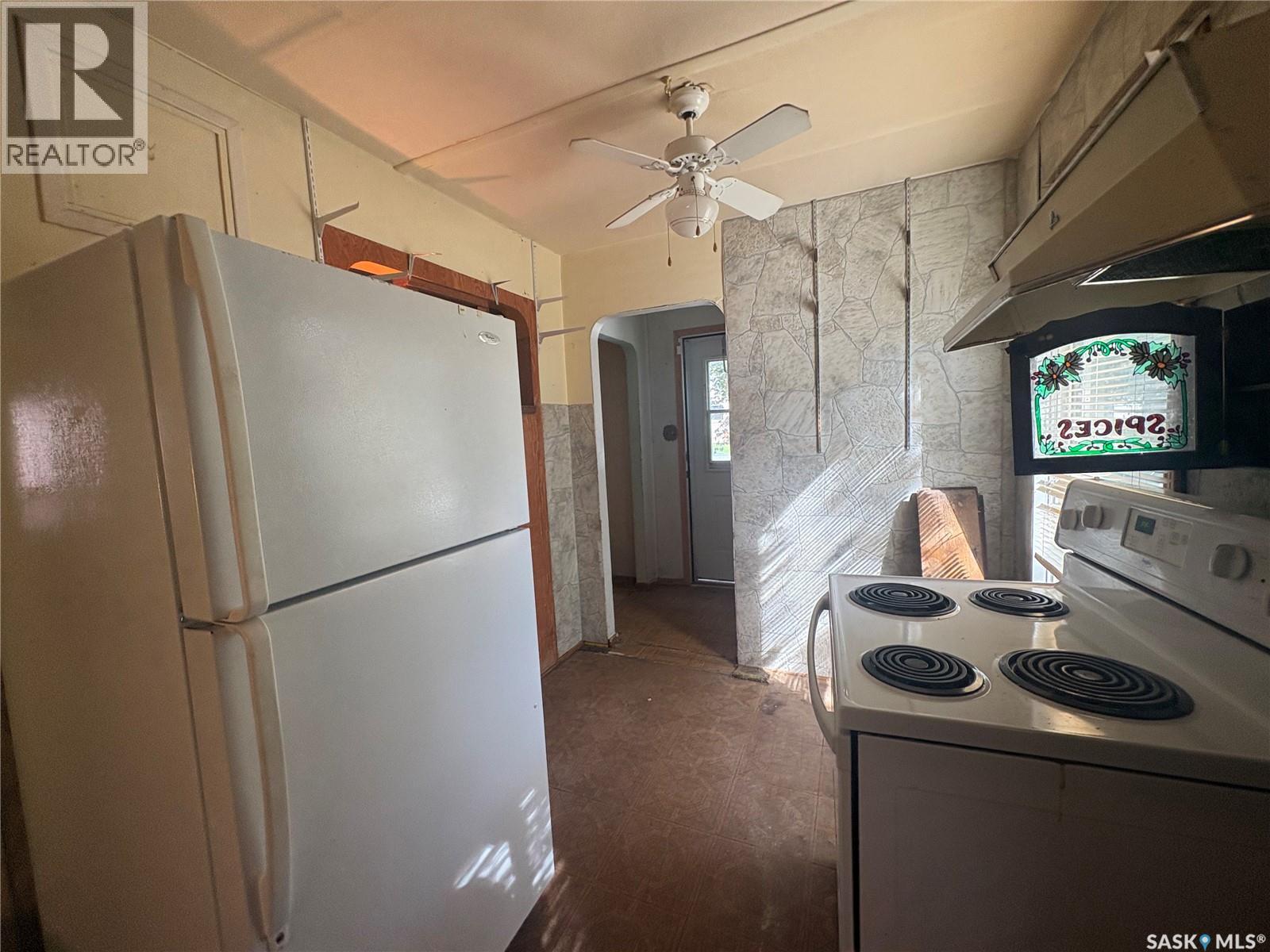 1246 Queen Street, Regina, Saskatchewan  S4T 4B4 - Photo 4 - SK048938