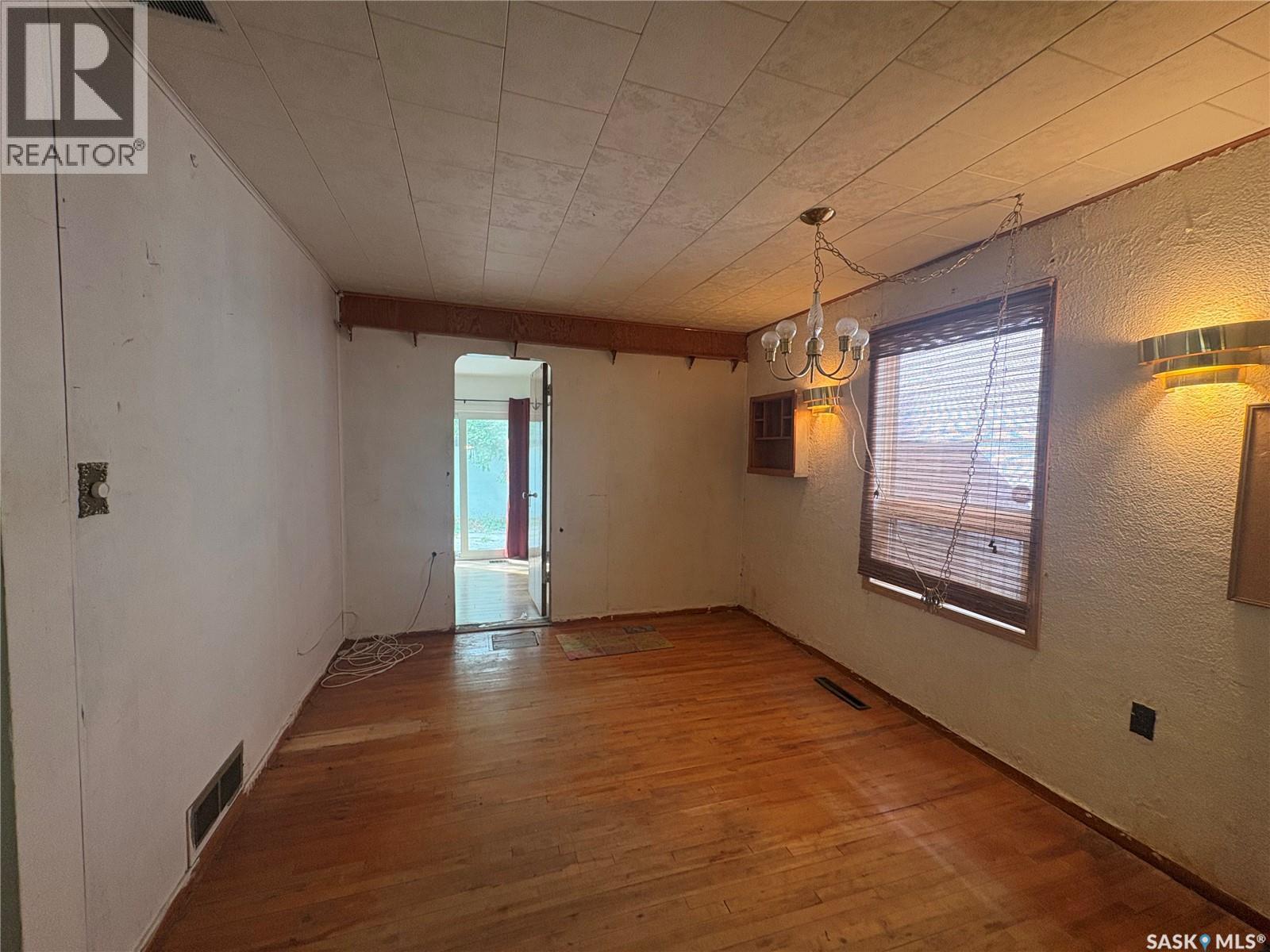 1246 Queen Street, Regina, Saskatchewan  S4T 4B4 - Photo 8 - SK048938