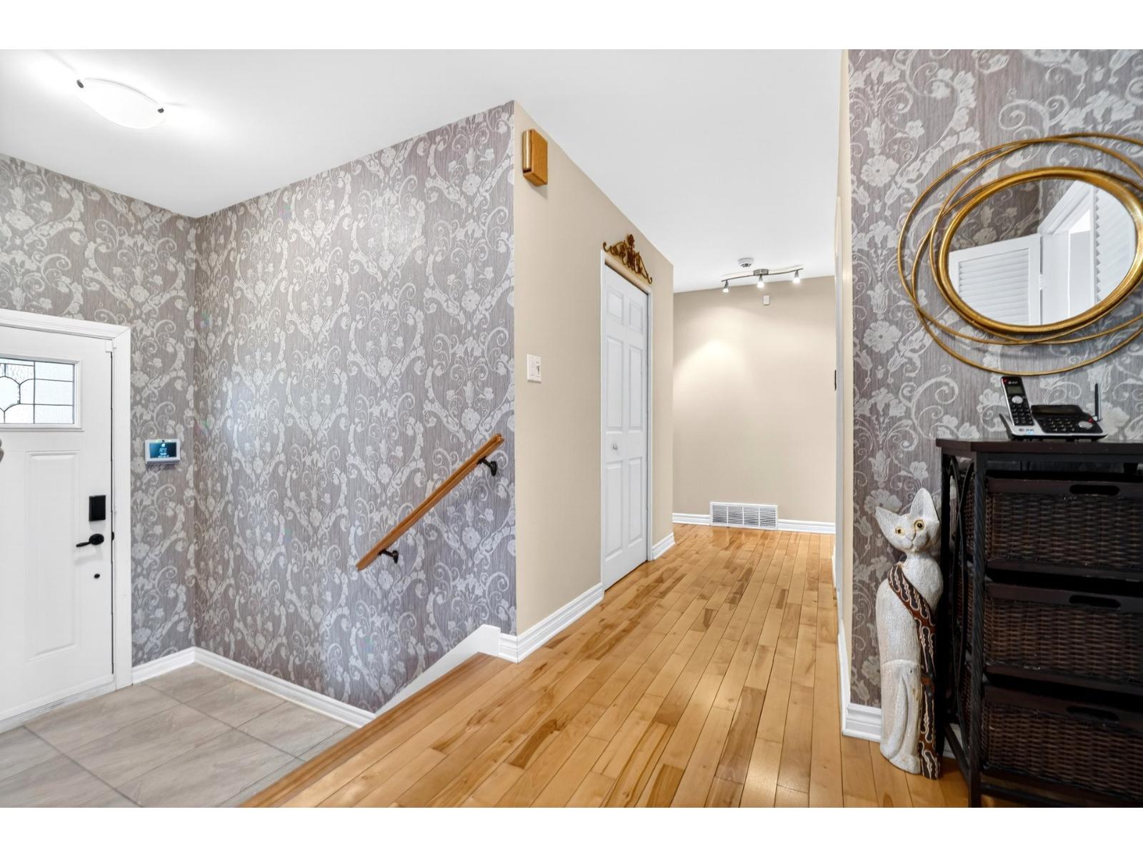 345 Rue Frontenac Dollard-des-Ormeaux Quebec Canada H9G1R4 3