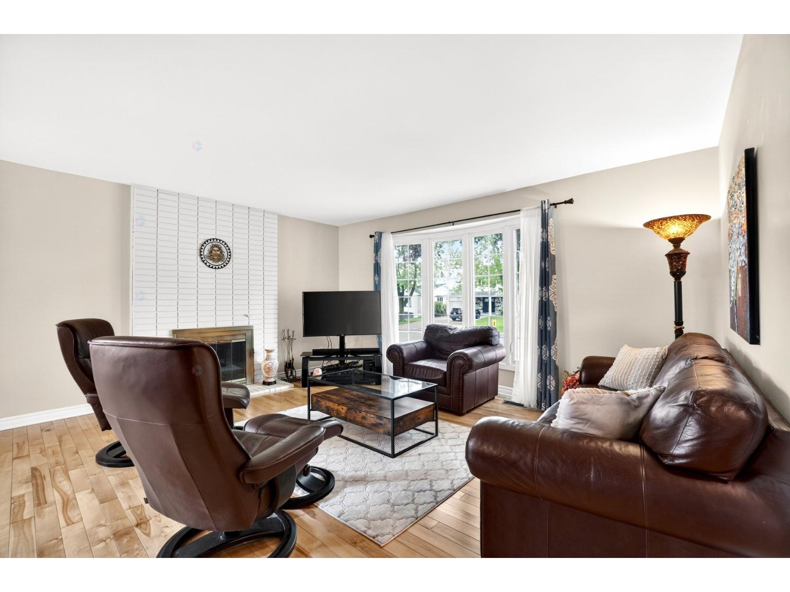 345 Rue Frontenac Dollard-des-Ormeaux Quebec Canada H9G1R4 4