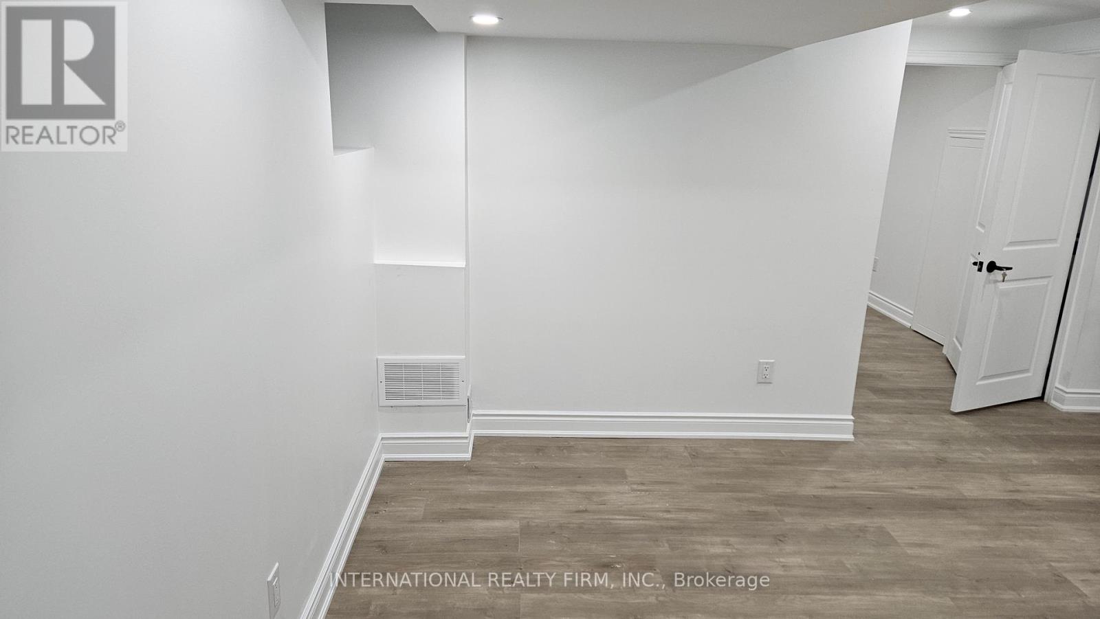 Bsmnt - 17a Skelton Crescent, Ajax, Ontario  L1Z 0S2 - Photo 2 - E13806810