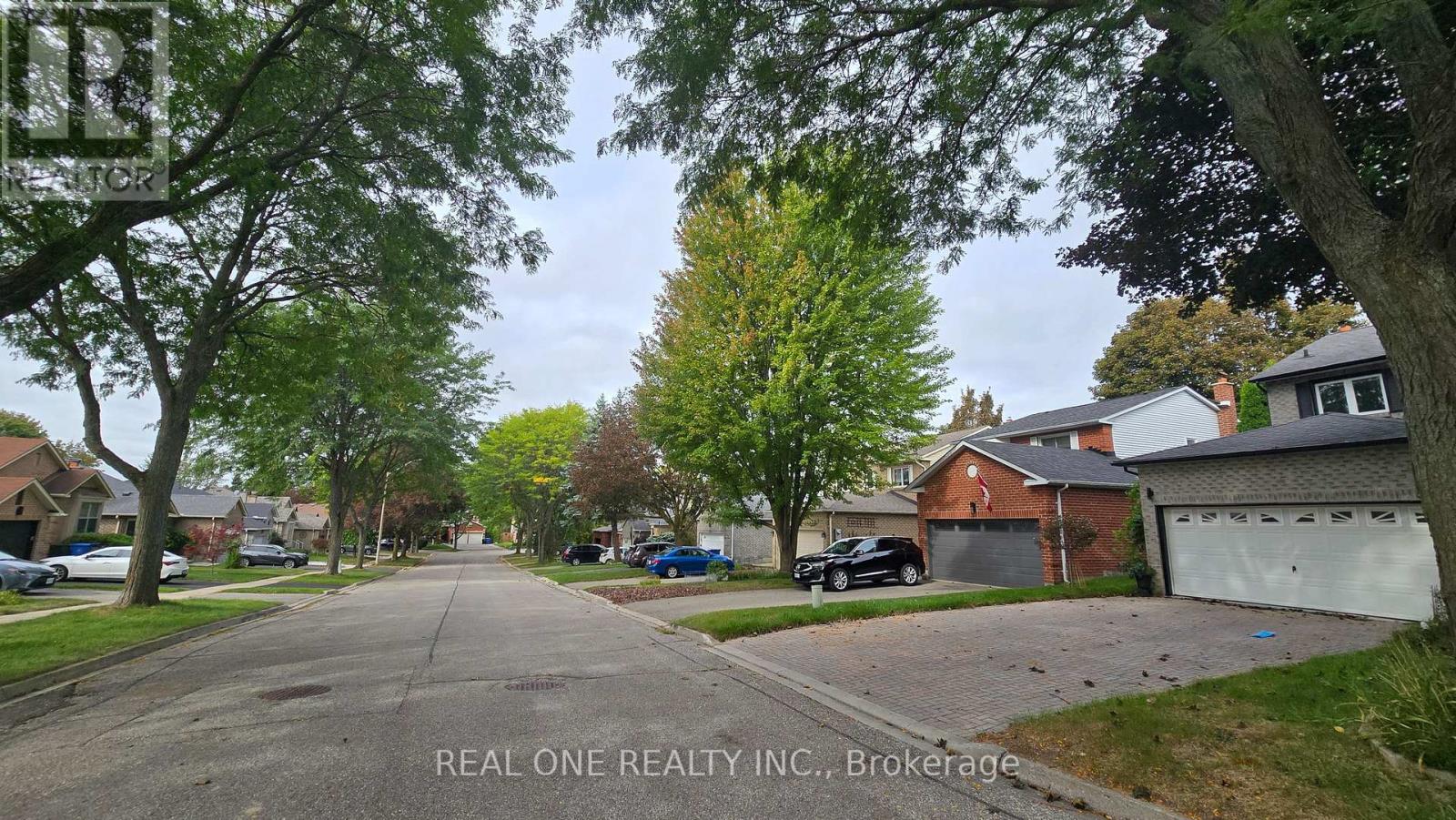 B - 58 Closs Square, Aurora, Ontario  L4G 5H6 - Photo 2 - N13806812