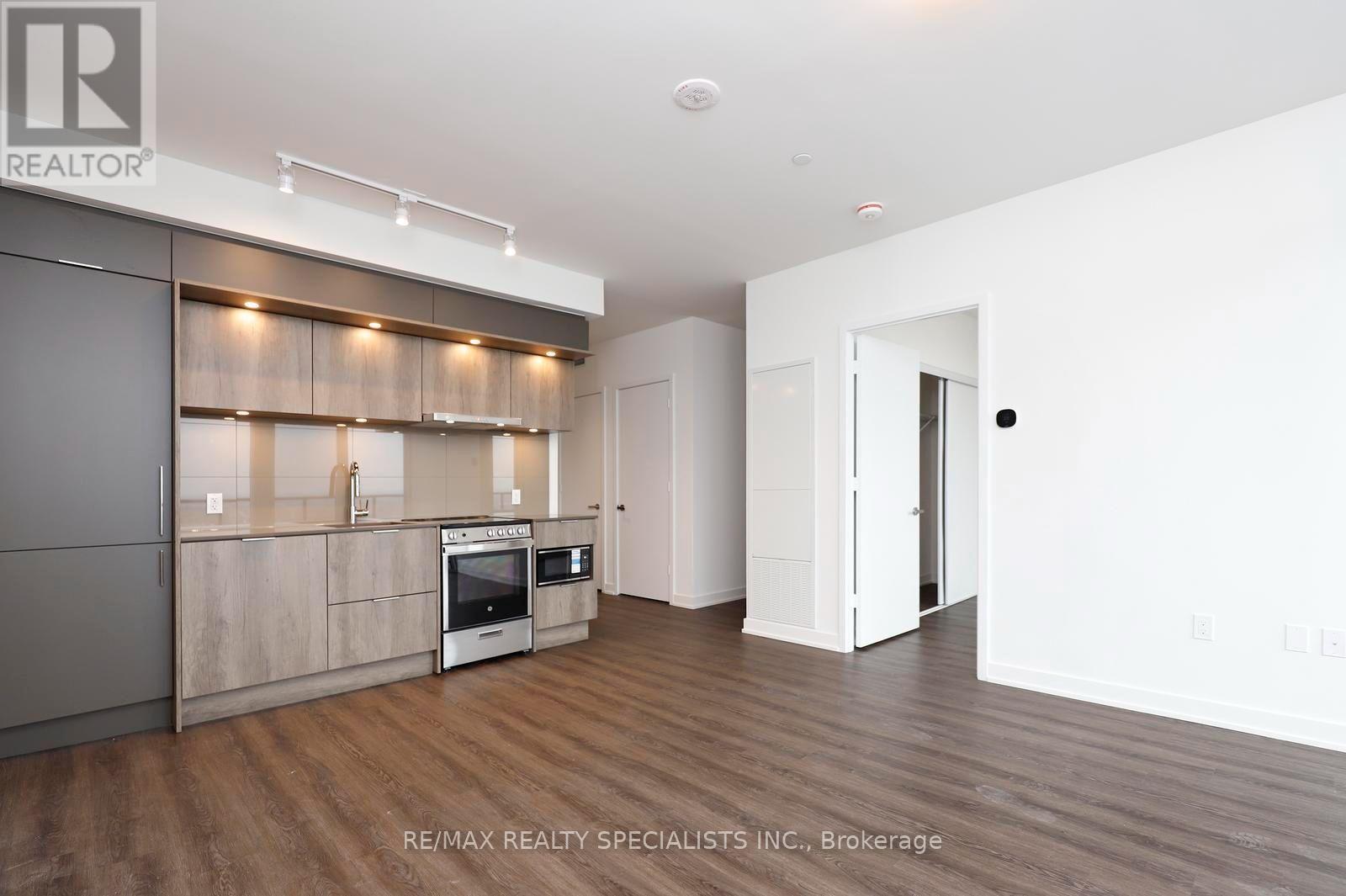 2904 - 448 Burnhamthorpe Road W, Mississauga, Ontario  L5B 0R4 - Photo 13 - W13806800