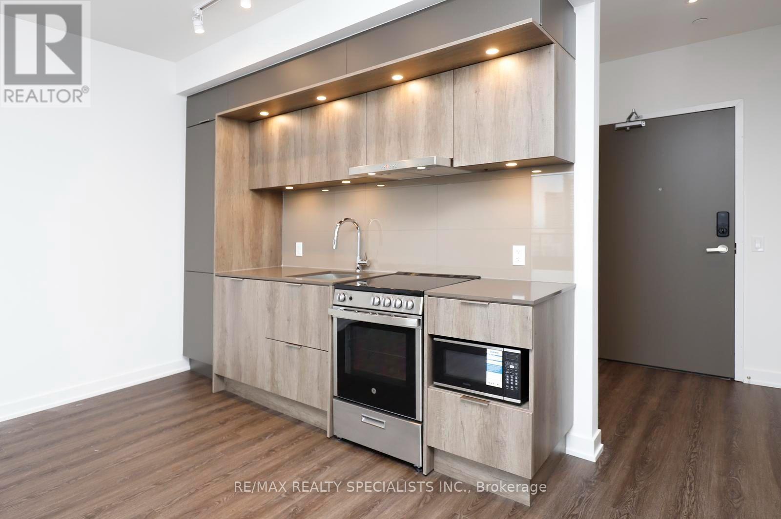 2904 - 448 Burnhamthorpe Road W, Mississauga, Ontario  L5B 0R4 - Photo 15 - W13806800