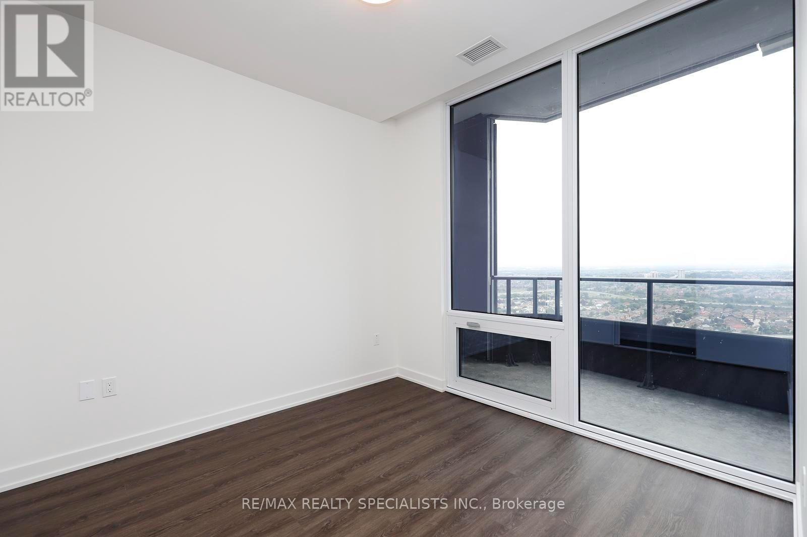 2904 - 448 Burnhamthorpe Road W, Mississauga, Ontario  L5B 0R4 - Photo 18 - W13806800