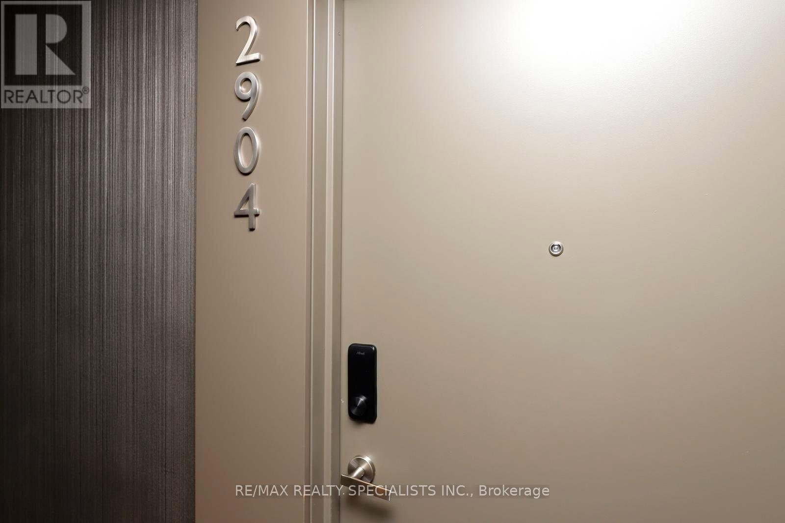 2904 - 448 Burnhamthorpe Road W, Mississauga, Ontario  L5B 0R4 - Photo 3 - W13806800
