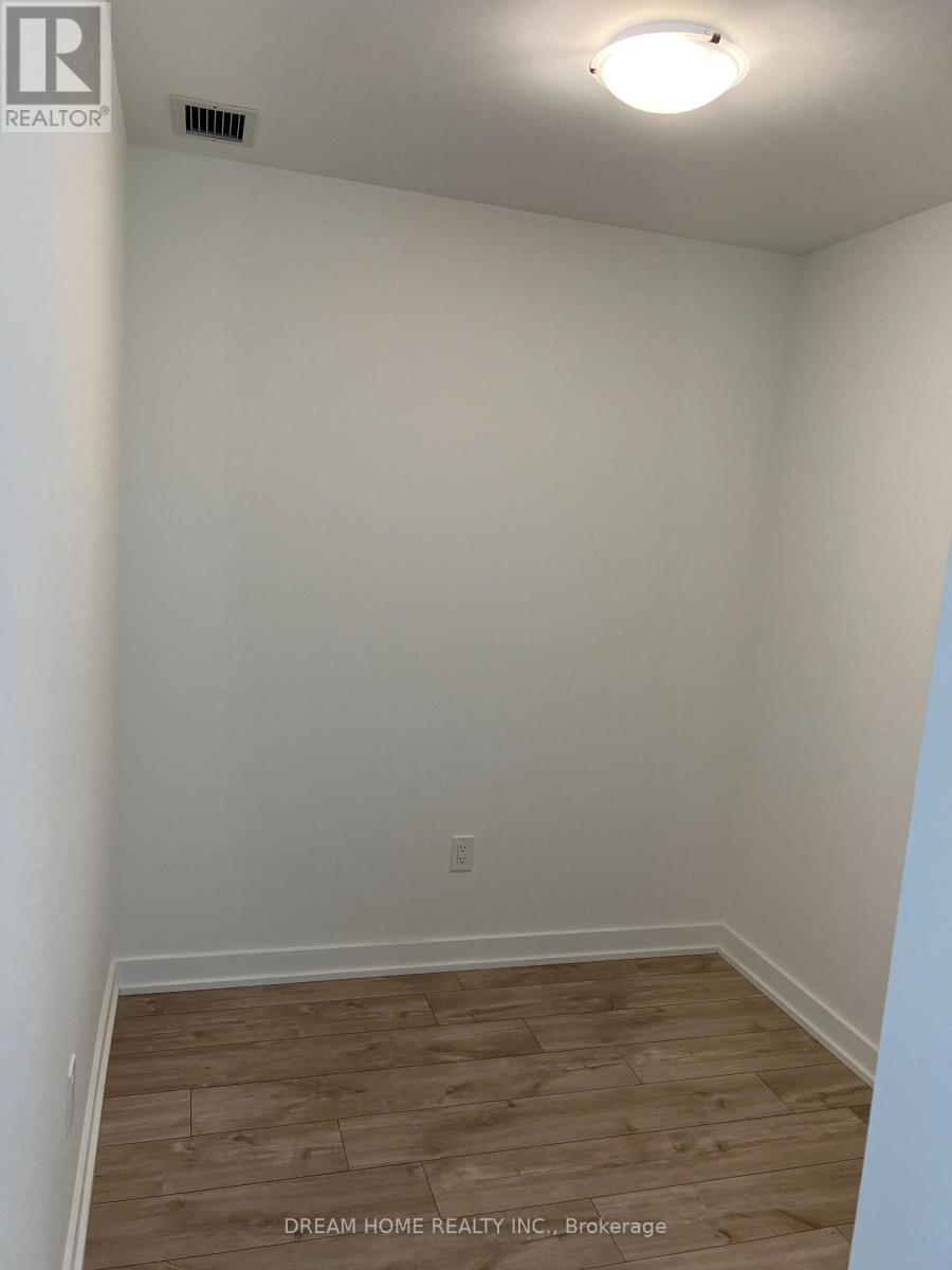 210 - 770 Whitlock Avenue, Milton, Ontario  L9T 2X5 - Photo 6 - W13806816