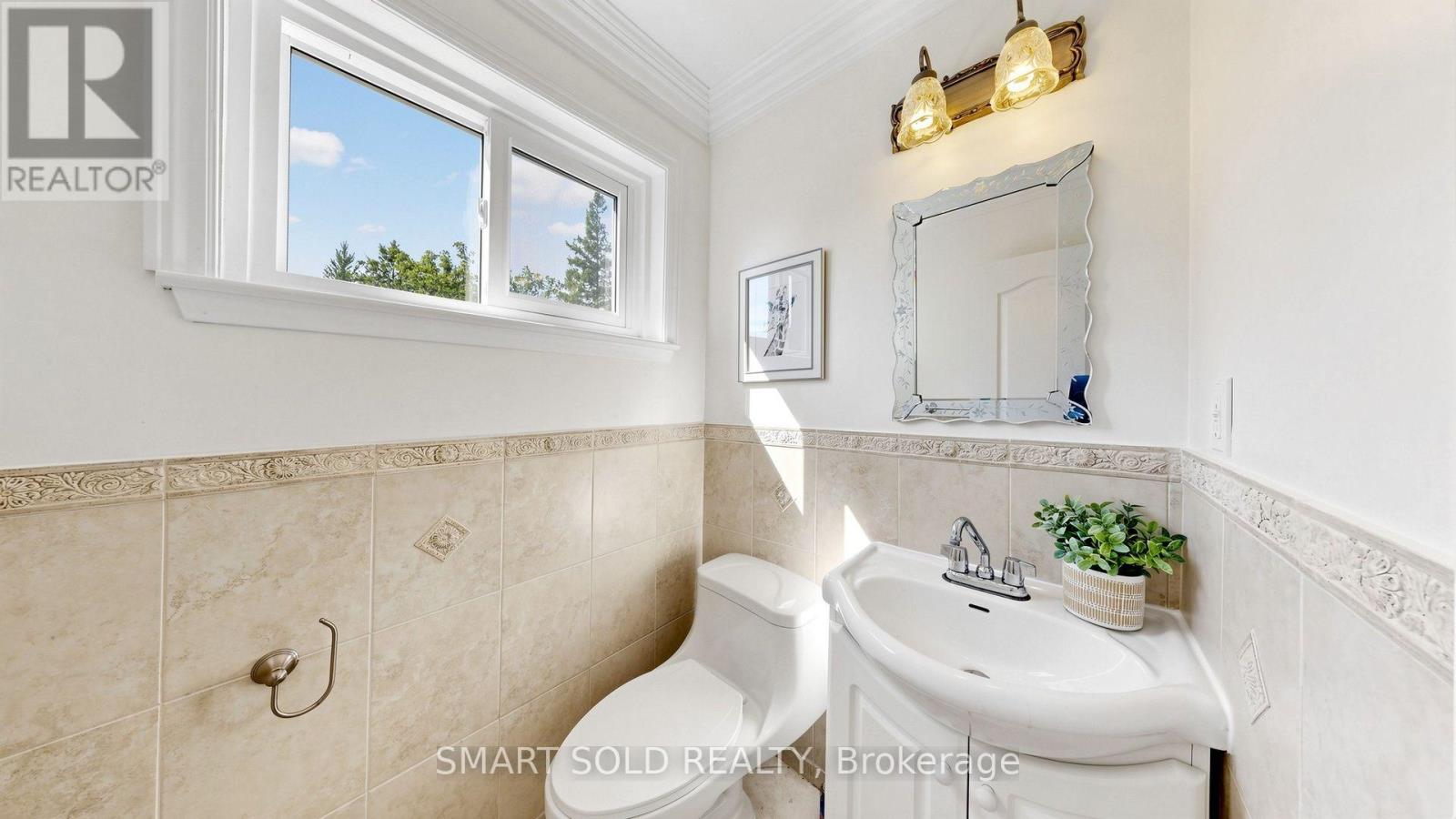 210 Shaughnessy Boulevard, Toronto (Don Valley Village), Ontario  M2J 1K4 - Photo 10 - C13799968