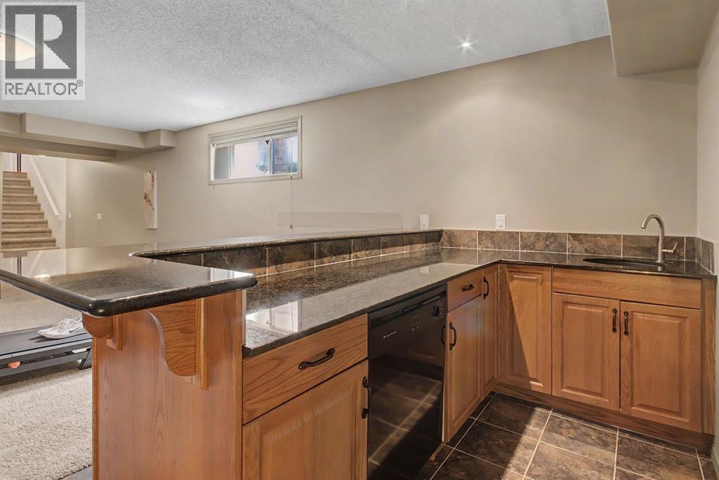 81 Brightonstone Grove SE photo 27