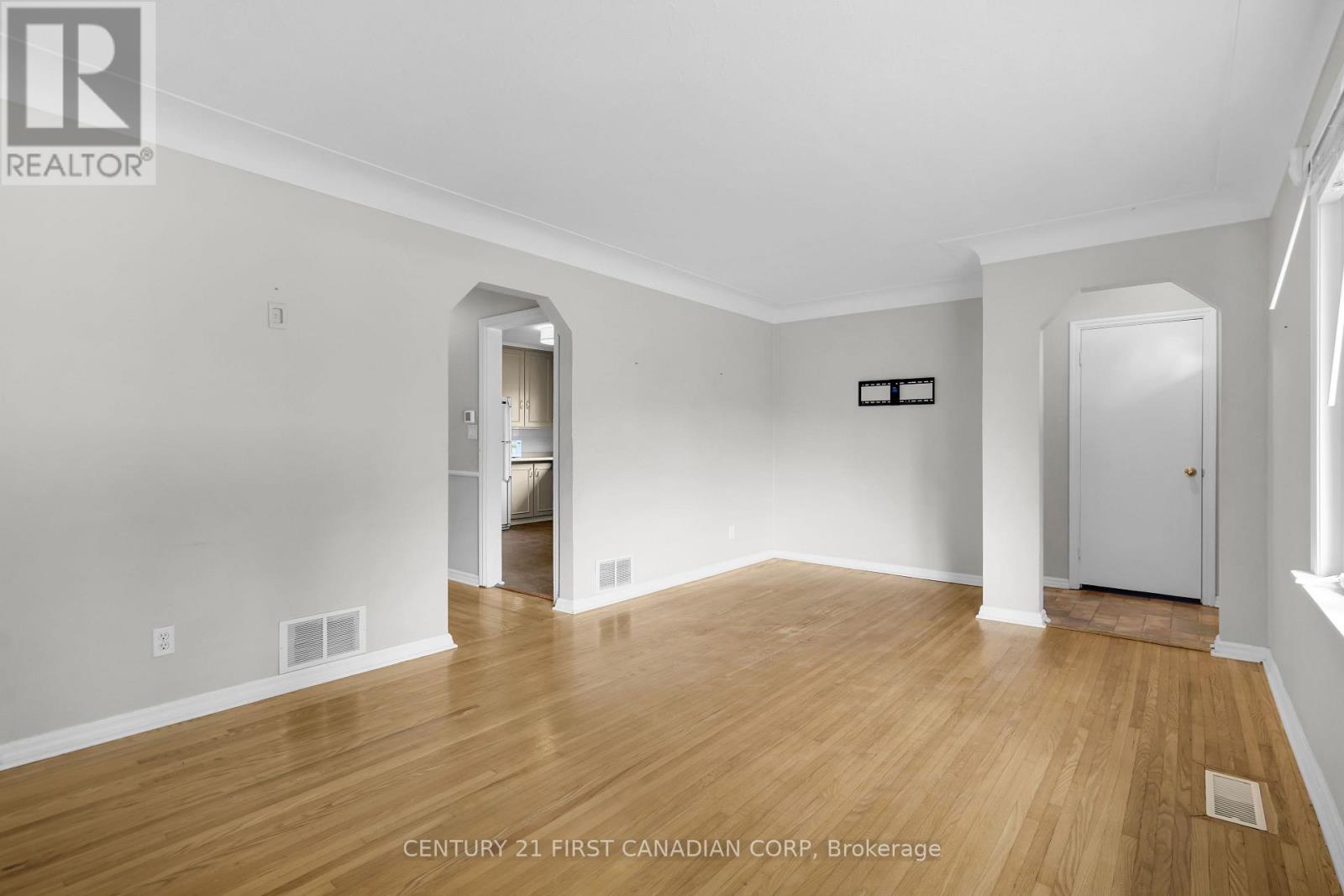 Upper Level - 638 Tennent Avenue, London North (North G), Ontario  N5X 1L6 - Photo 10 - X13806838