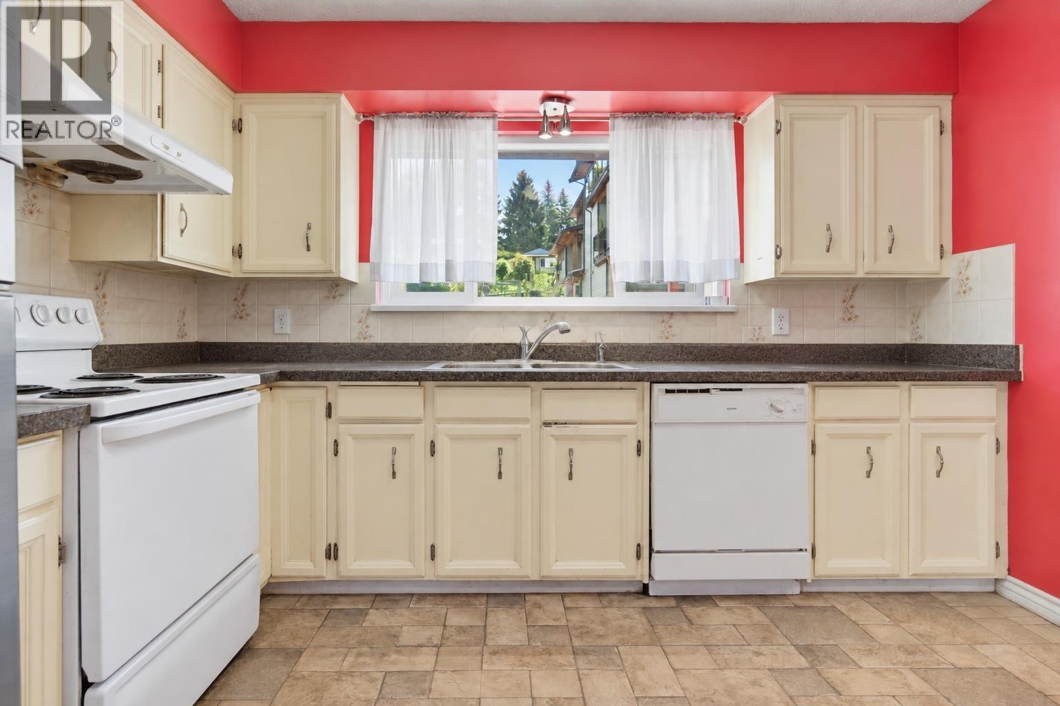 3204 Mariner Way, Coquitlam, British Columbia  V3C 4K7 - Photo 11 - R3148591