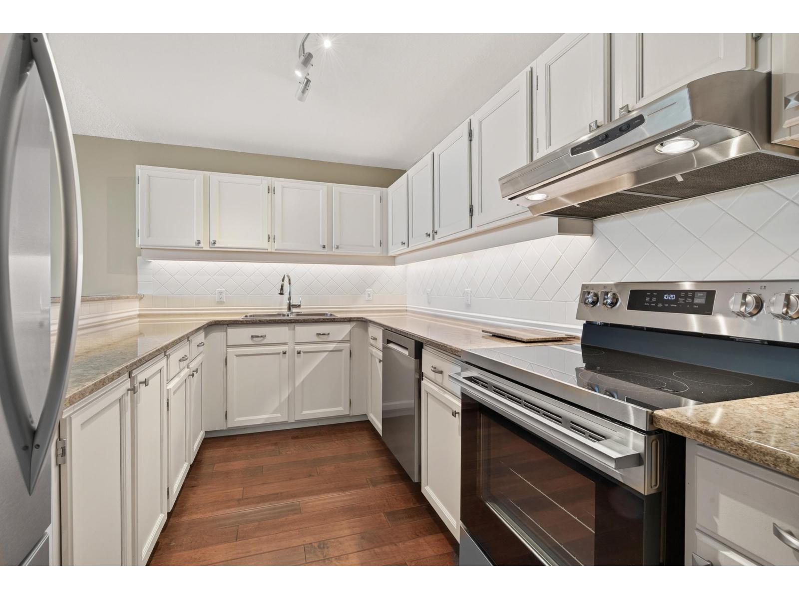 603 1442 Foster Street, White Rock, British Columbia  V4B 3X7 - Photo 6 - R3161922