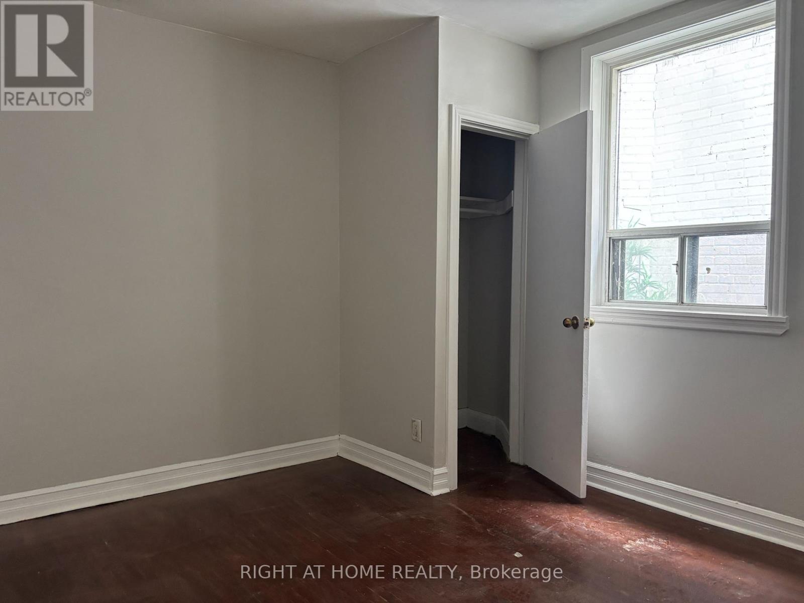 Main Unit 4 - 503 Oakwood Avenue, Toronto, Ontario  M6E 2W9 - Photo 6 - C13805868