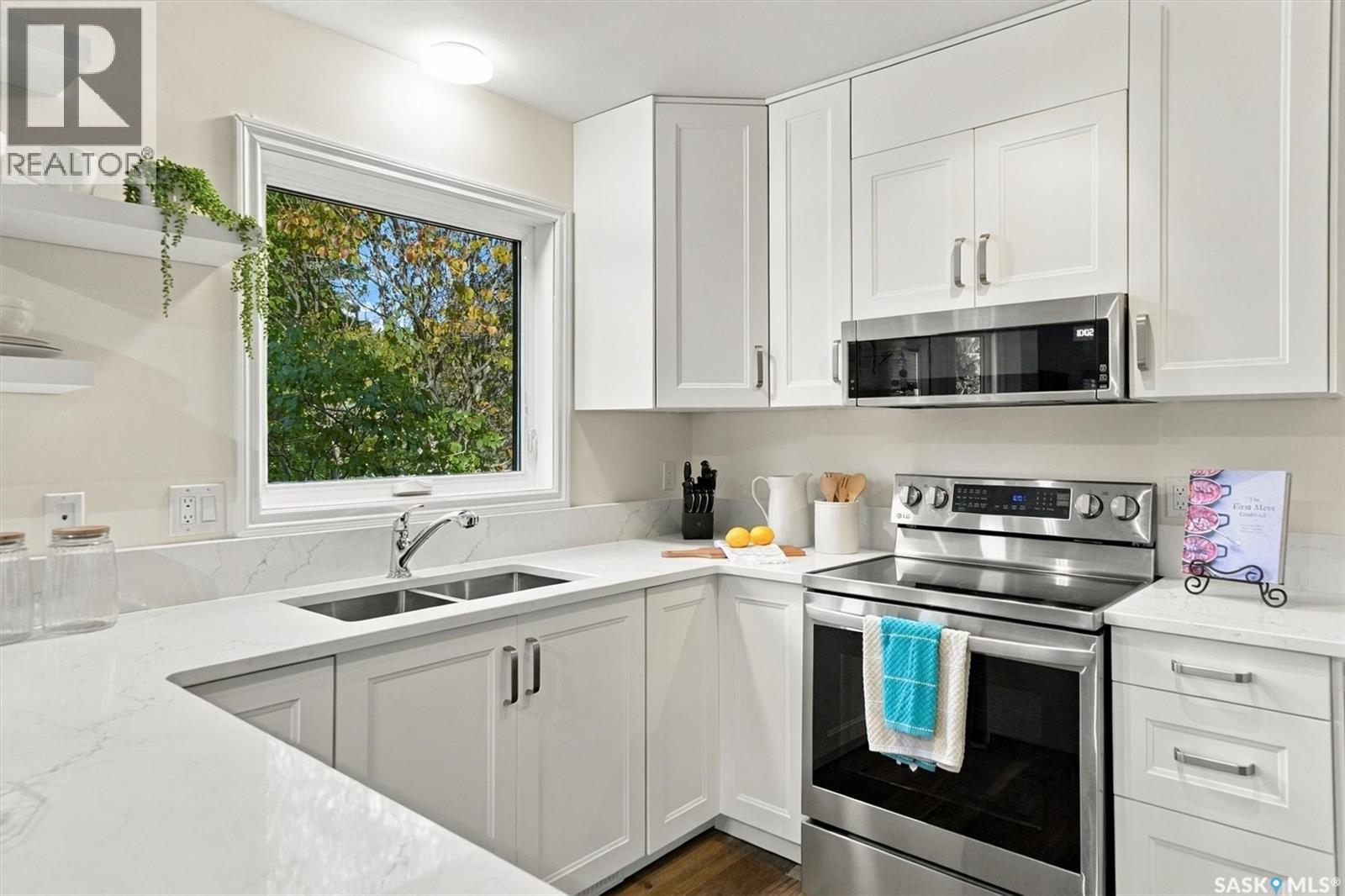 139 Neusch Crescent, Saskatoon, Saskatchewan  S7K 7V4 - Photo 7 - SK048954