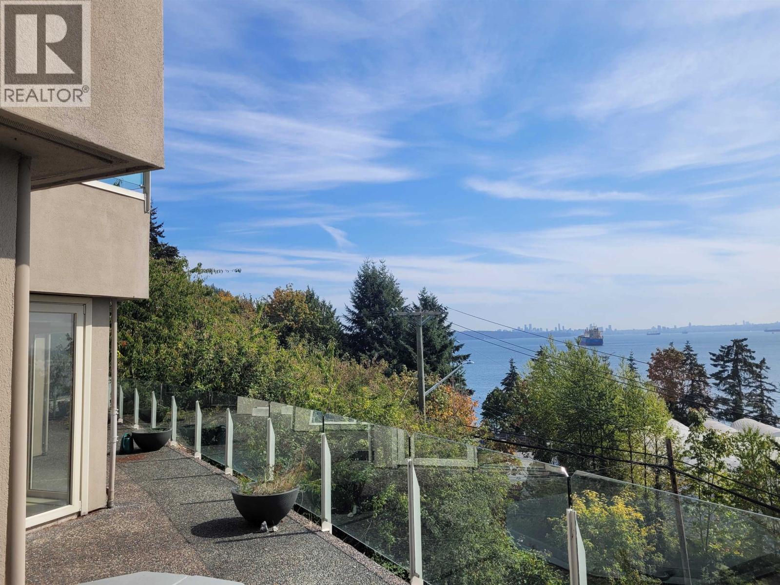 4180b Rose Crescent, West Vancouver, British Columbia  V7V 2N8 - Photo 7 - R3166298