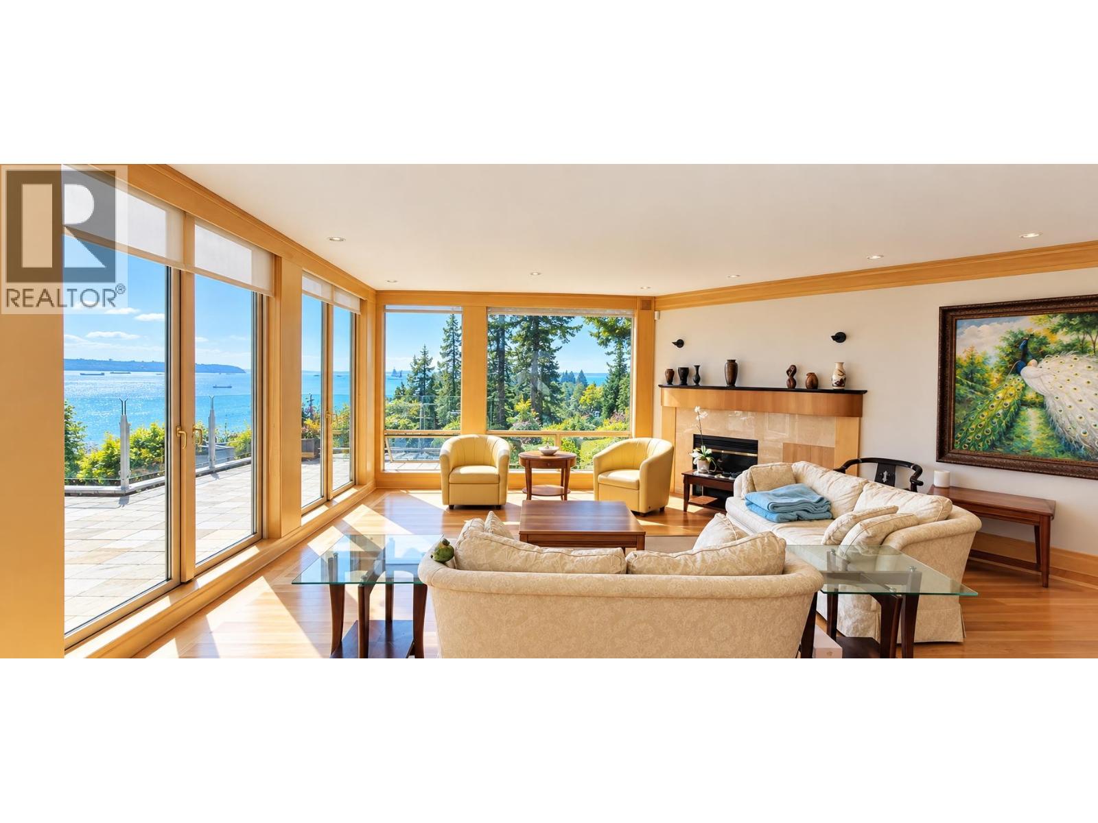4180b Rose Crescent, West Vancouver, British Columbia  V7V 2N8 - Photo 3 - R3166298