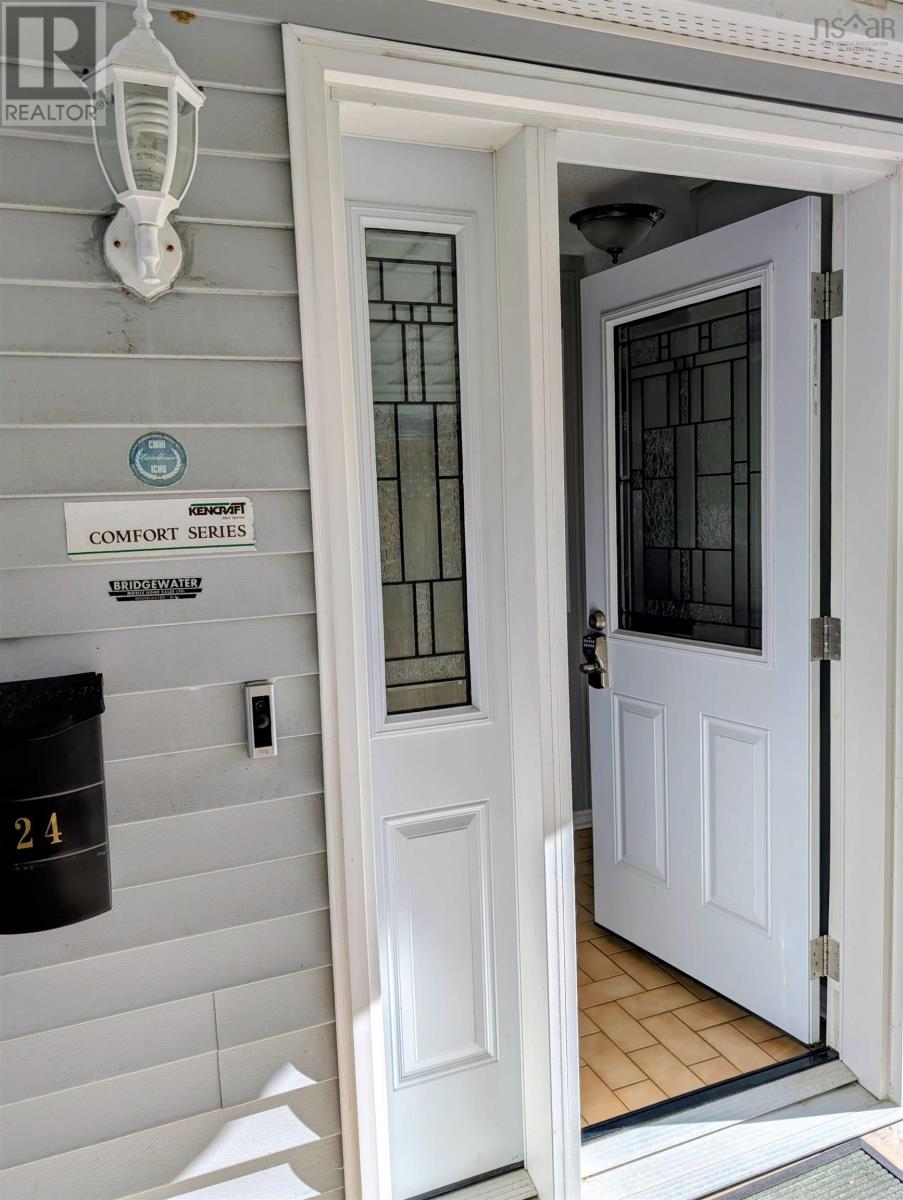 24 Autumn Street, Bridgewater, Nova Scotia  B4V 3Z9 - Photo 12 - 202623866