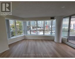 302 - 228 QUEENS QUAY W, Toronto, Ontario