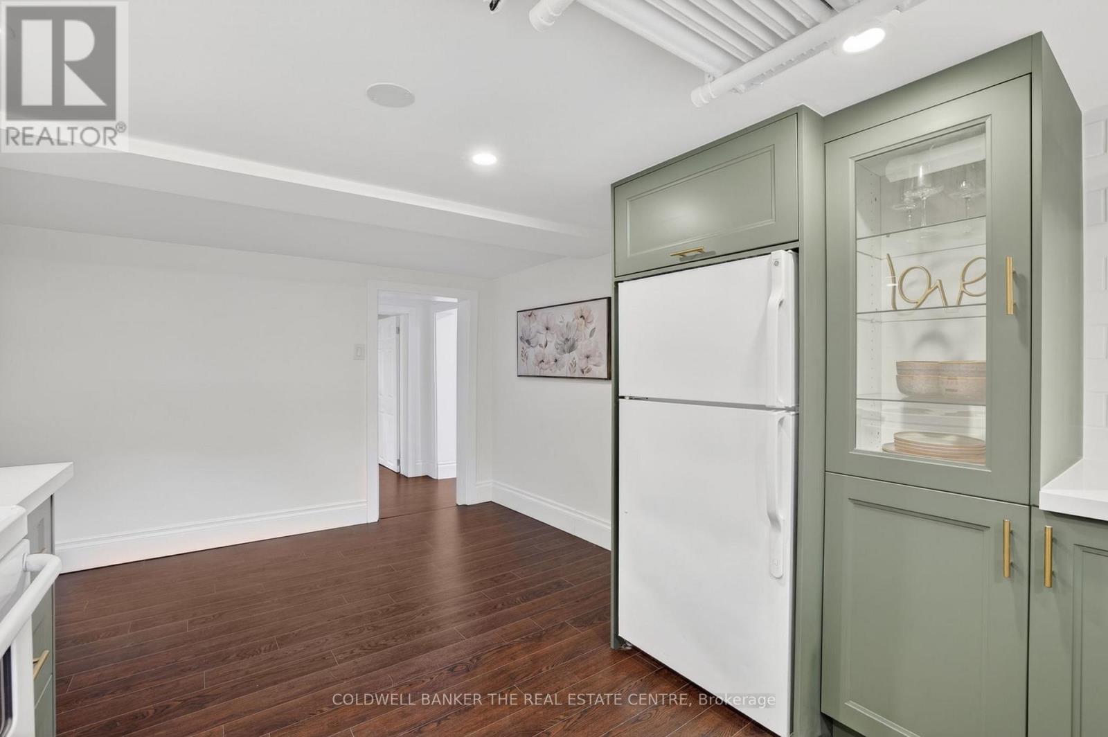 B - 93b Douglas Crescent, Toronto, Ontario M4W 2E6 - Photo 11 - C13435208