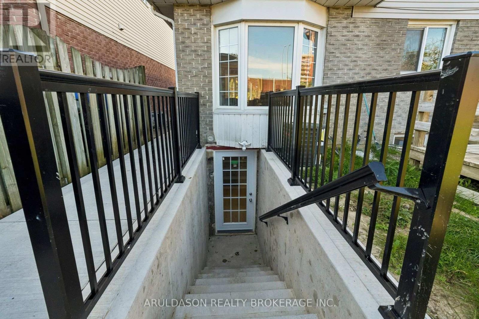 Bsmt - 12 Upland Drive, Whitby, Ontario  L1N 8H5 - Photo 3 - E13806894