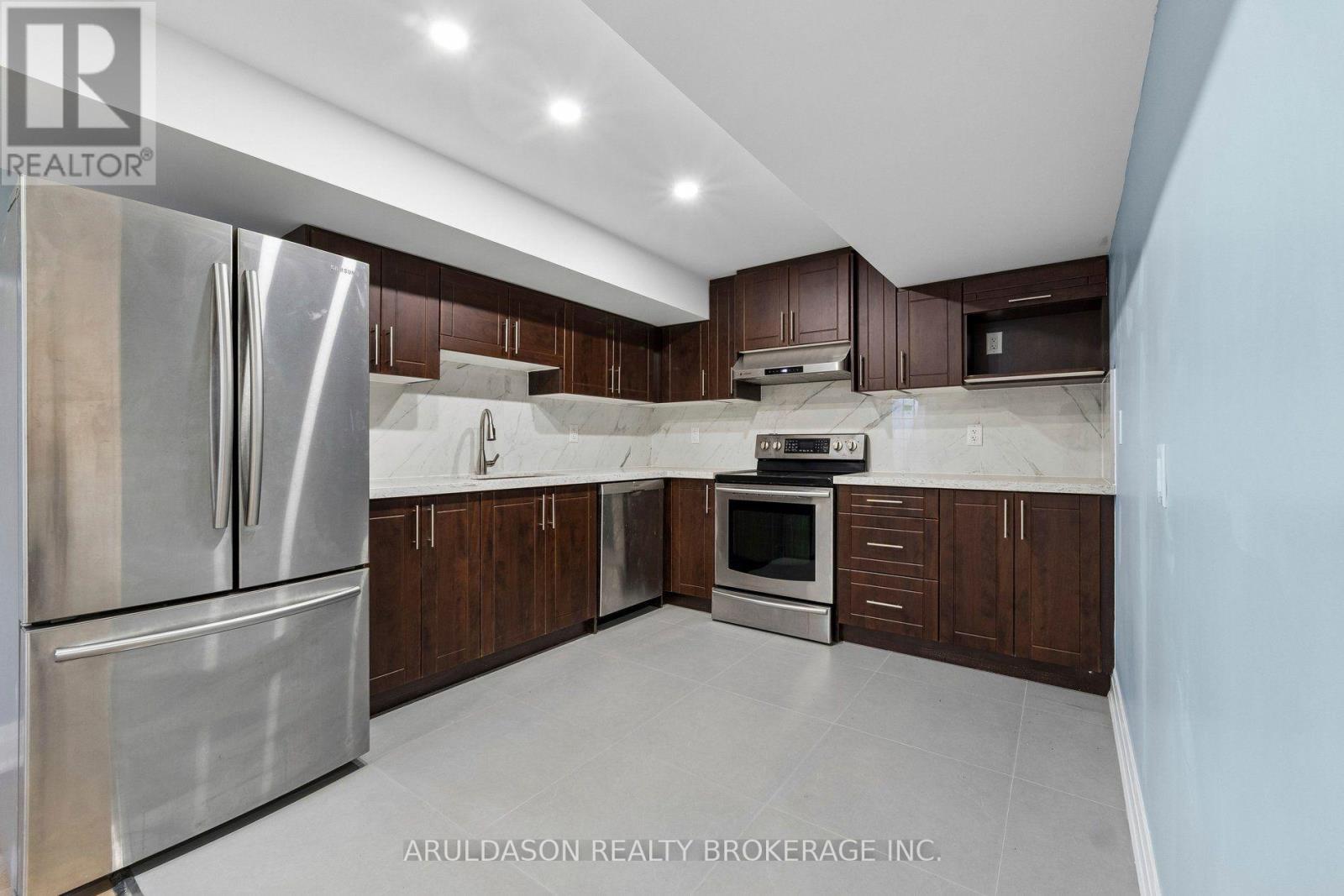 Bsmt - 12 Upland Drive, Whitby, Ontario  L1N 8H5 - Photo 4 - E13806894
