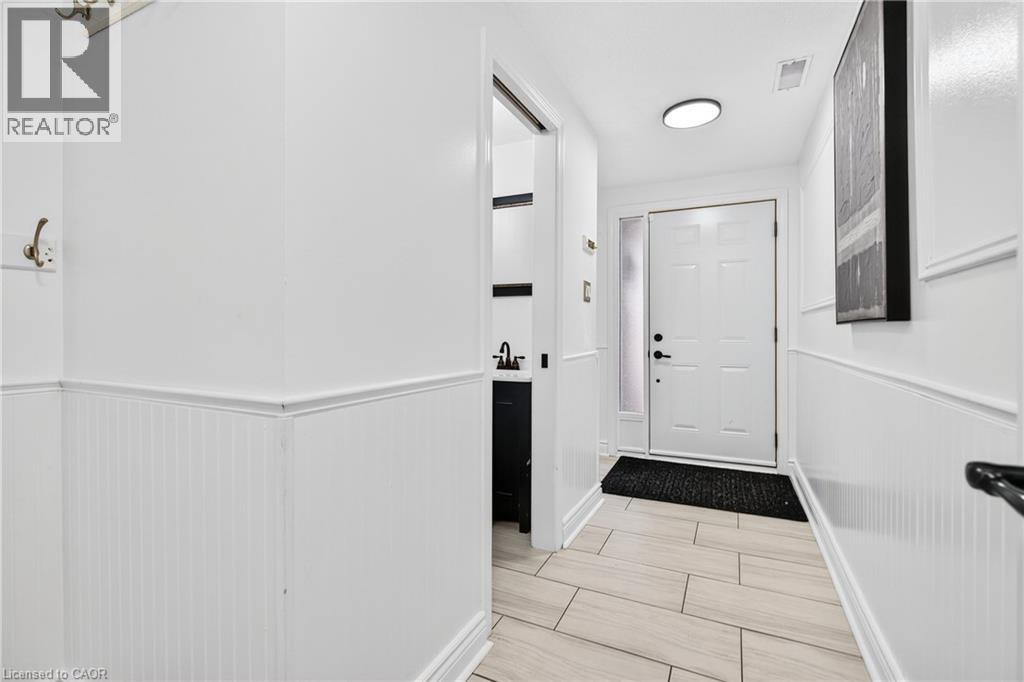 11 Harrisford Street Unit# 70, Hamilton, Ontario  L8K 6L7 - Photo 2 - 40857898
