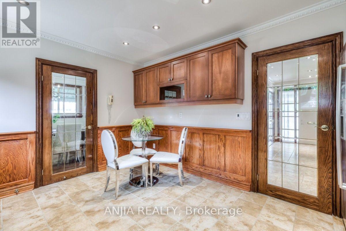 17 Ealing Drive, Toronto, Ontario  M2L 2R4 - Photo 16 - C13806918