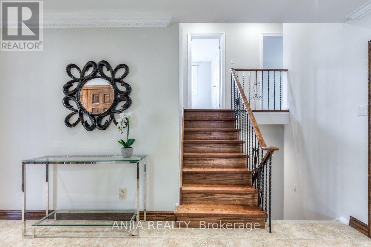17 Ealing Drive, Toronto, Ontario  M2L 2R4 - Photo 17 - C13806918
