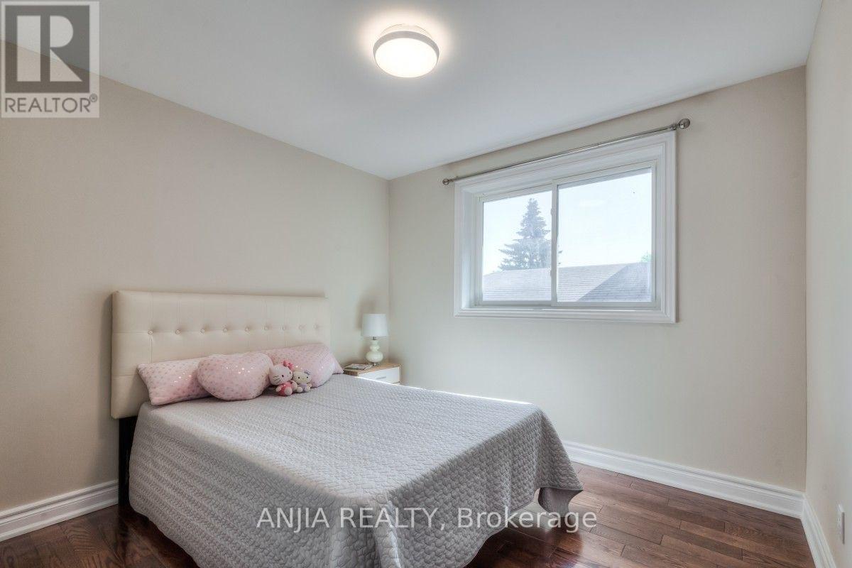 17 Ealing Drive, Toronto, Ontario  M2L 2R4 - Photo 21 - C13806918
