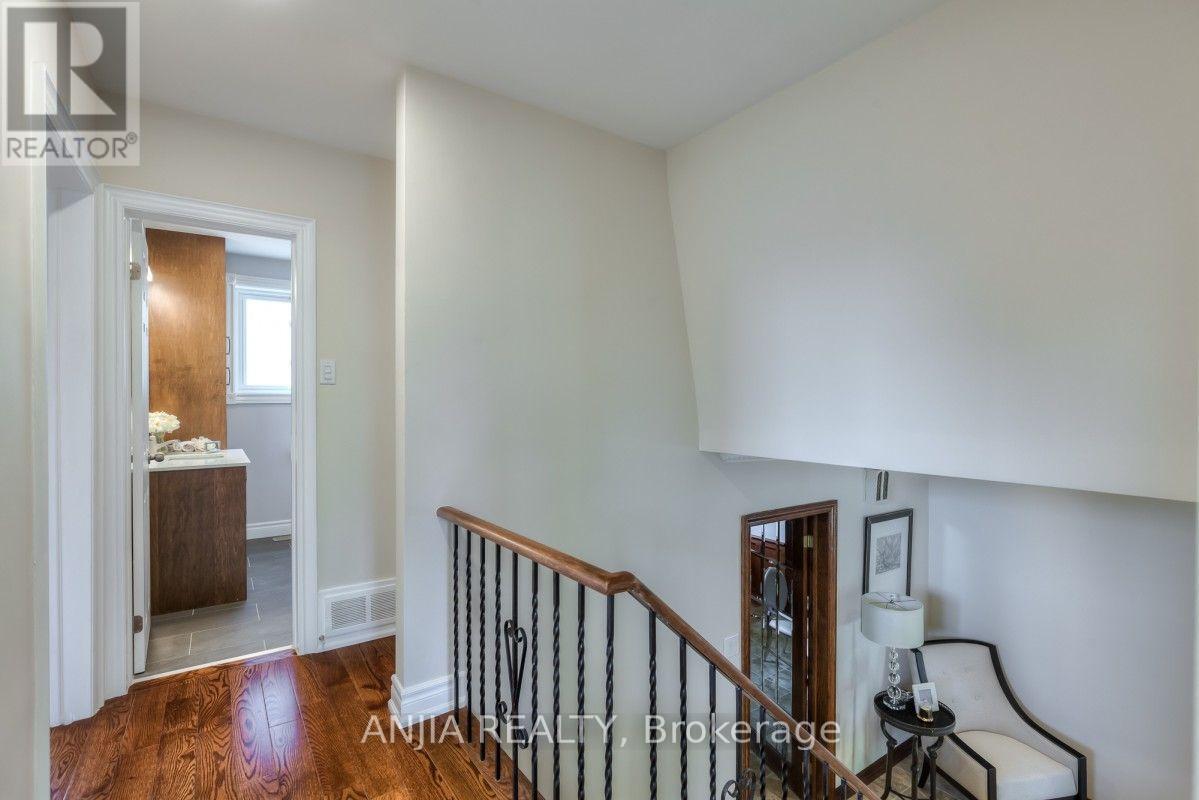 17 Ealing Drive, Toronto, Ontario  M2L 2R4 - Photo 24 - C13806918