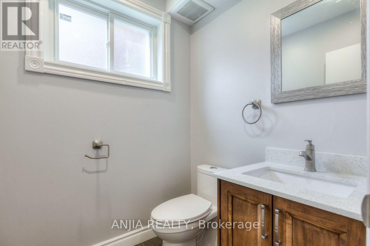17 Ealing Drive, Toronto, Ontario  M2L 2R4 - Photo 27 - C13806918