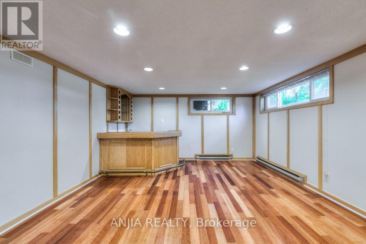17 Ealing Drive, Toronto, Ontario  M2L 2R4 - Photo 29 - C13806918
