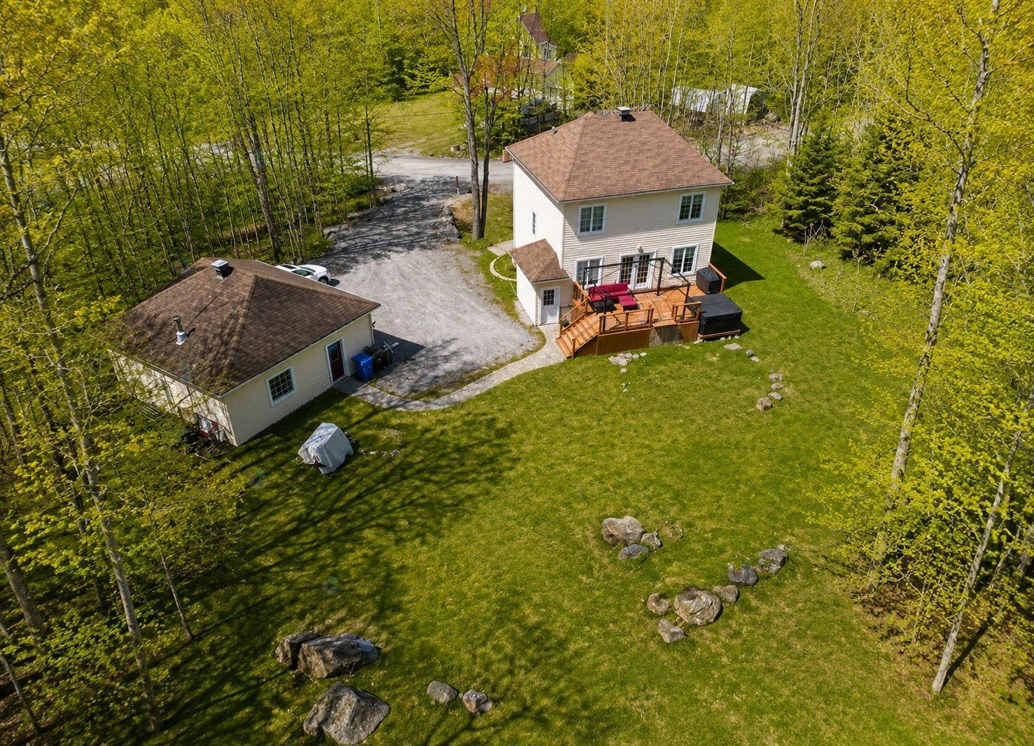 160 Rue Isabelle Sainte-Sophie Quebec Canada J5J2J6 2