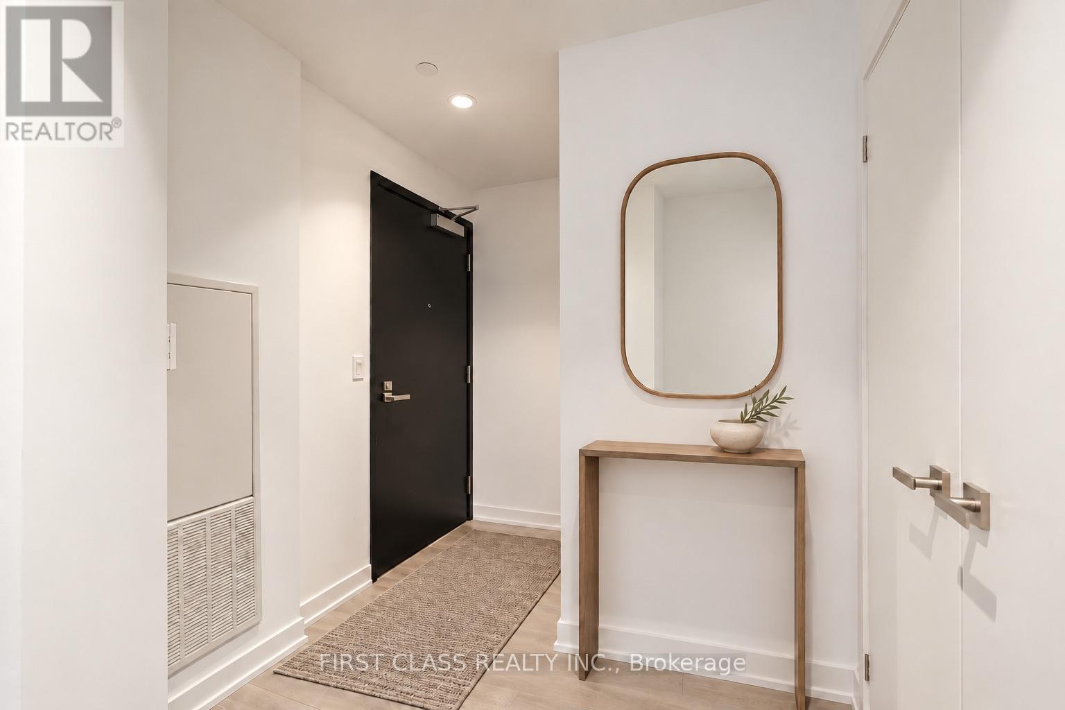 1218 - 31 Tippett Road, Toronto, Ontario  M3H 0C8 - Photo 2 - C13770174