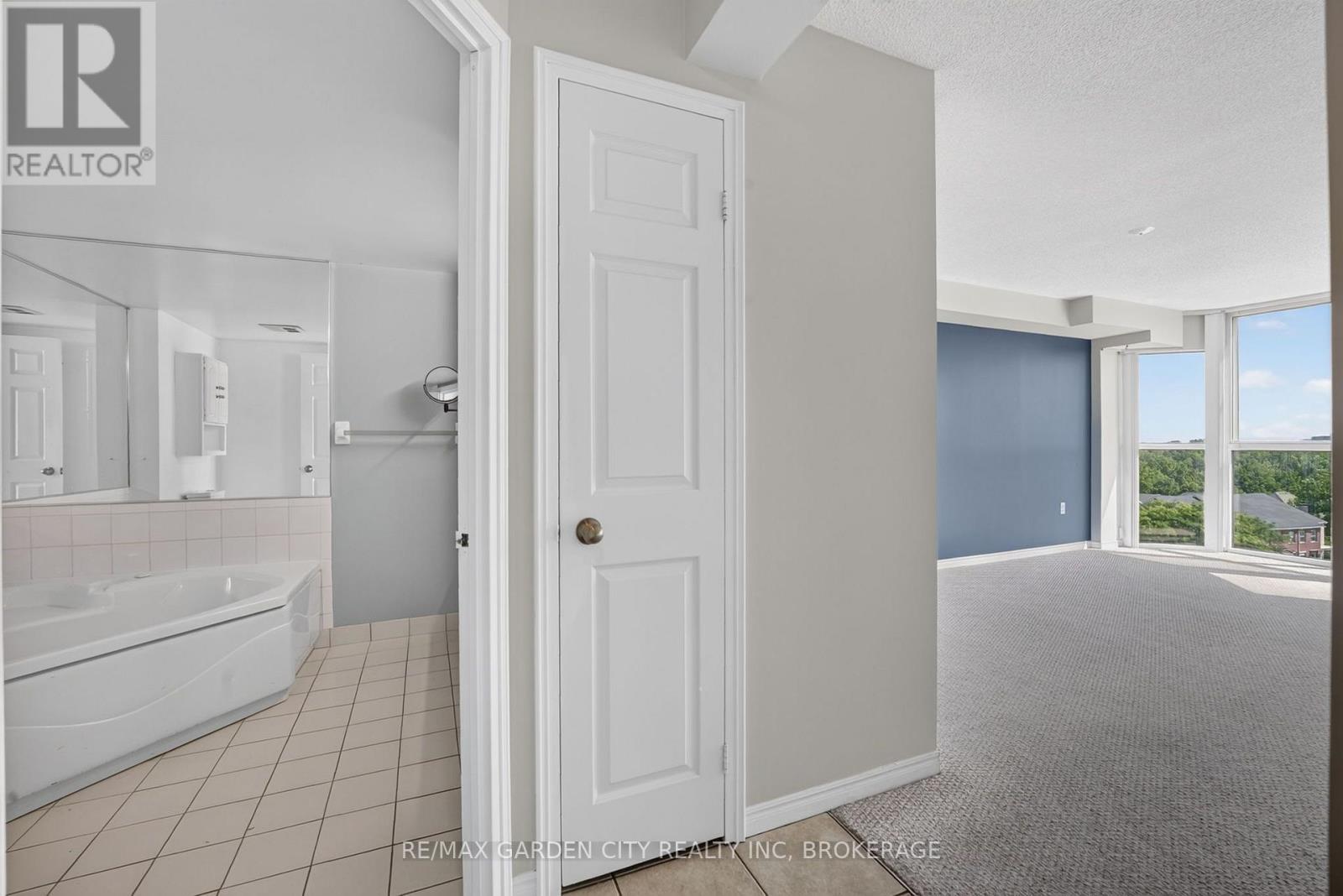 704 - 162 Martindale Road, St. Catharines, Ontario  L2S 3S4 - Photo 30 - X13549312