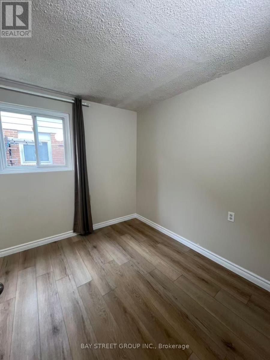 Ground Floor - 118 Hildenboro Square, Toronto, Ontario  M1W 1Y3 - Photo 4 - E13806934