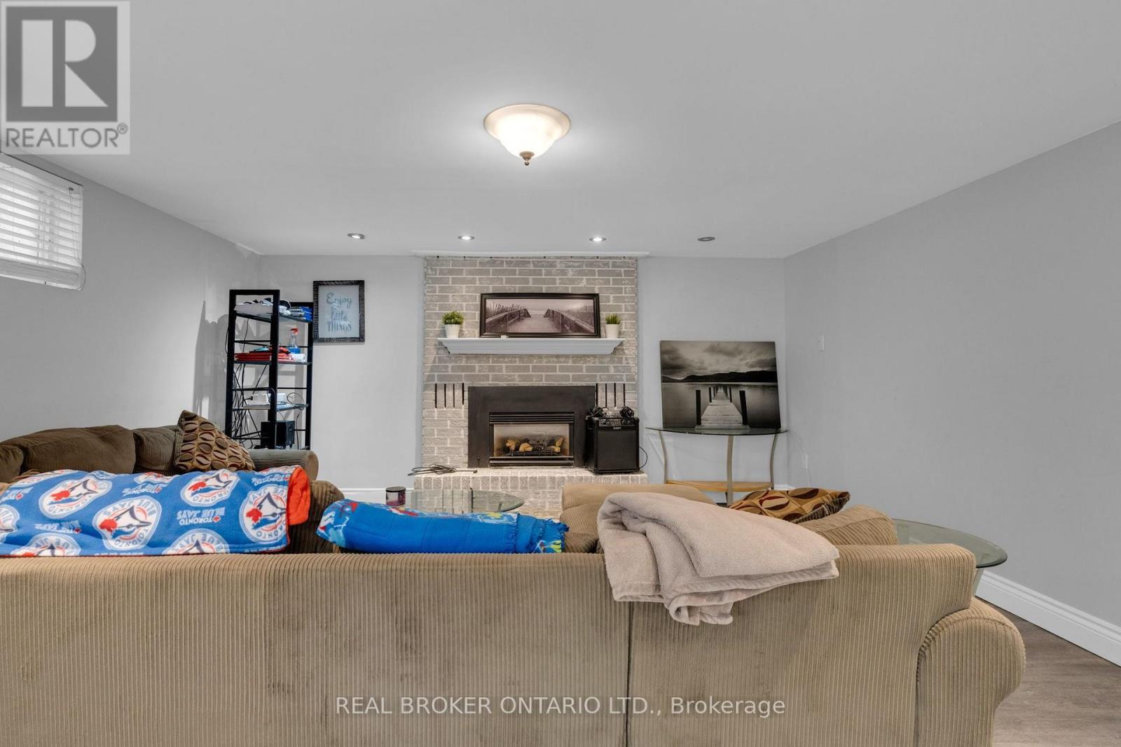 37 Hickling Trail, Barrie, Ontario  L4M 5S5 - Photo 26 - S13790642