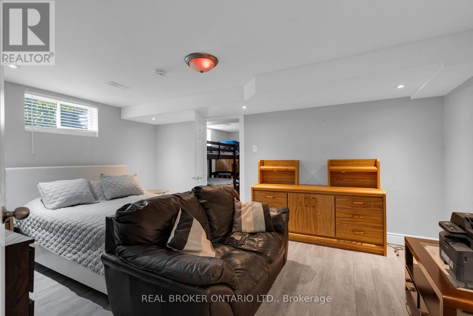 37 Hickling Trail, Barrie, Ontario  L4M 5S5 - Photo 29 - S13790642