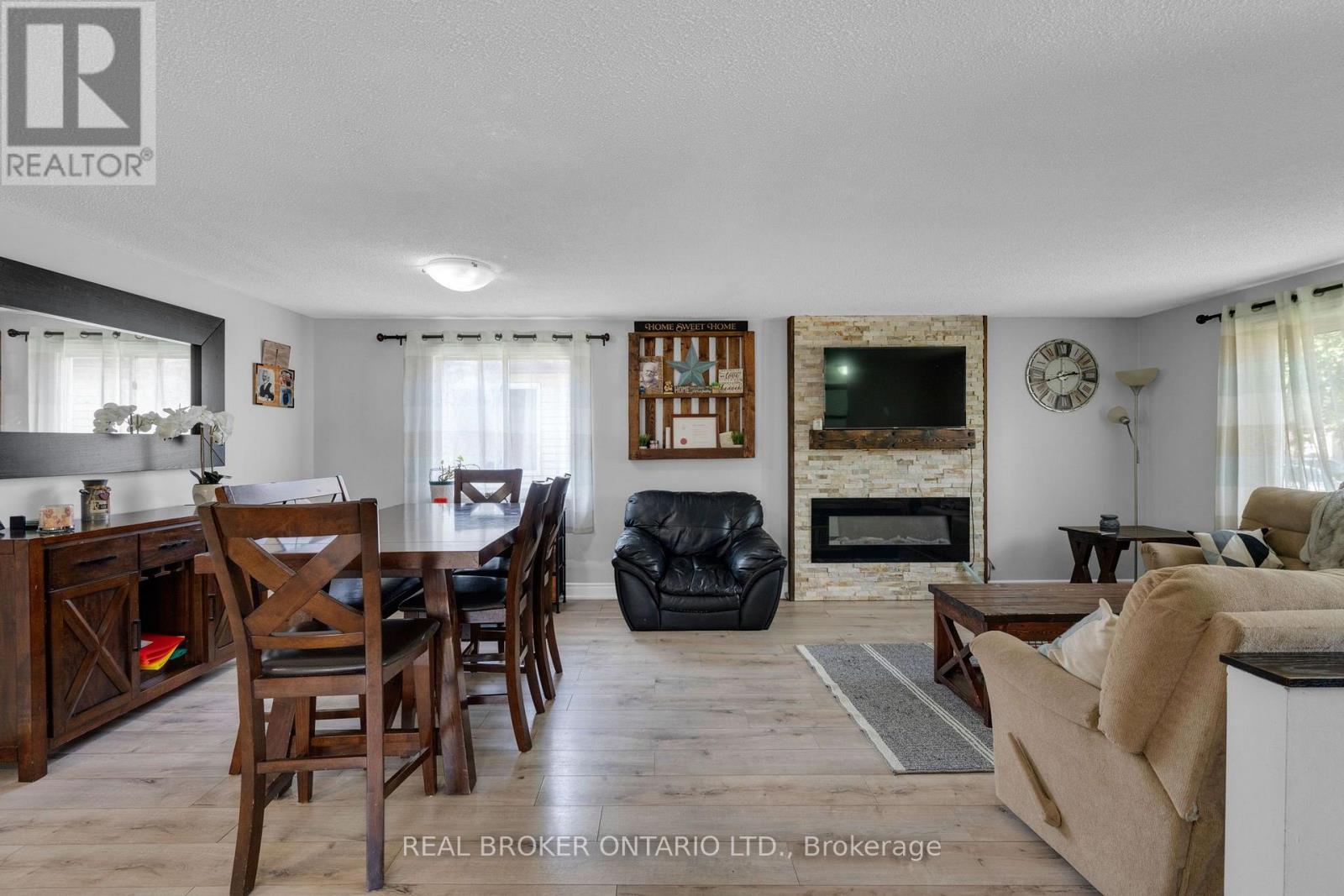 37 Hickling Trail, Barrie, Ontario  L4M 5S5 - Photo 9 - S13790642