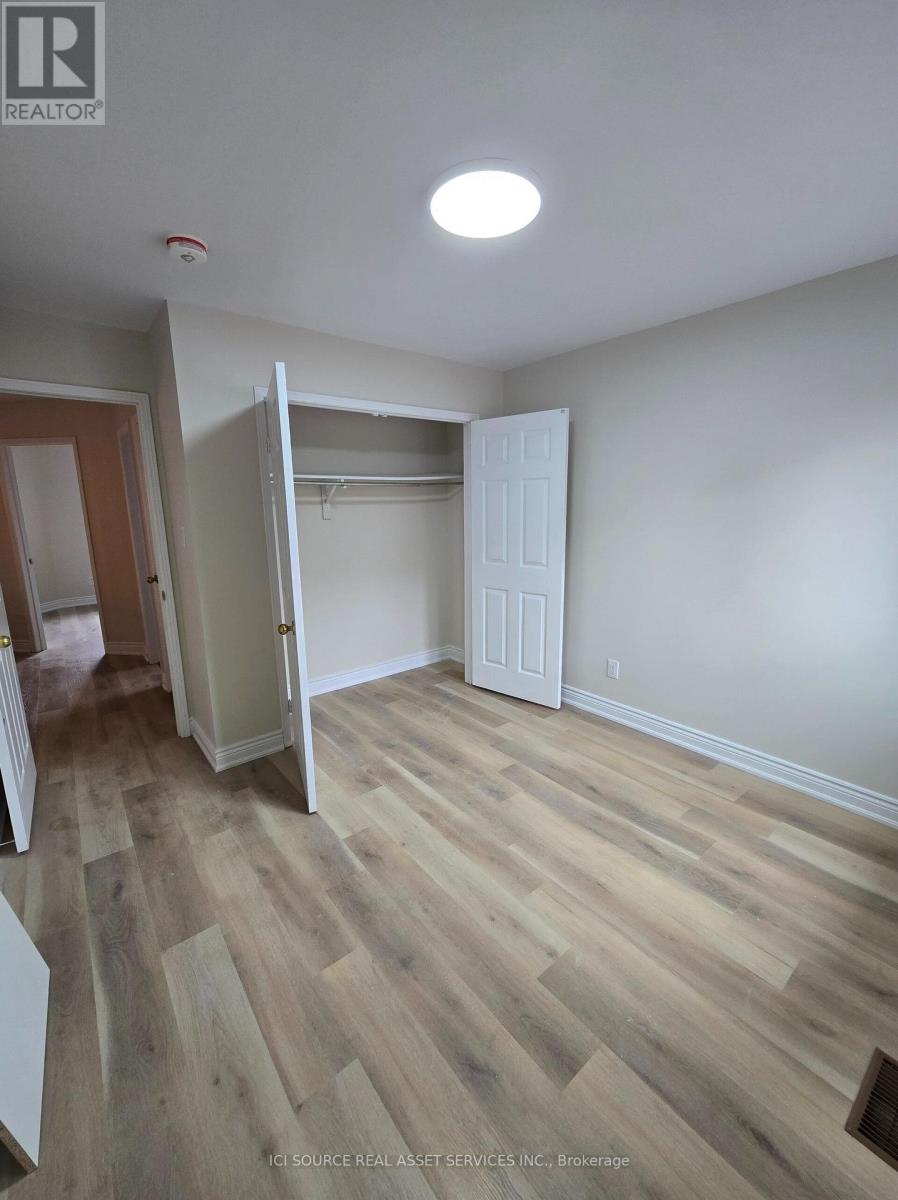 Main Fl - 16 Brownridge Court, Brampton, Ontario  L6W 4L5 - Photo 12 - W13806930