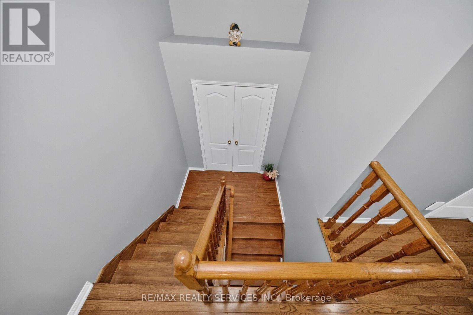 26 Peachleaf Crescent S, Brampton, Ontario  L7A 2B2 - Photo 21 - W13806940