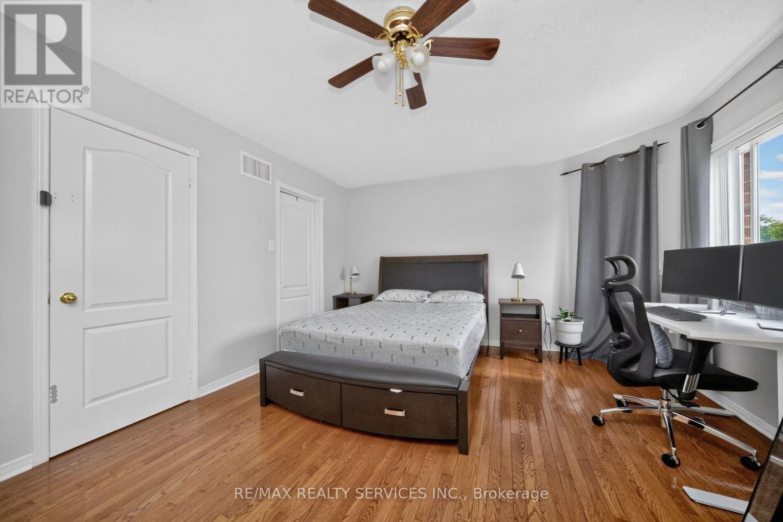 26 Peachleaf Crescent S, Brampton, Ontario  L7A 2B2 - Photo 25 - W13806940