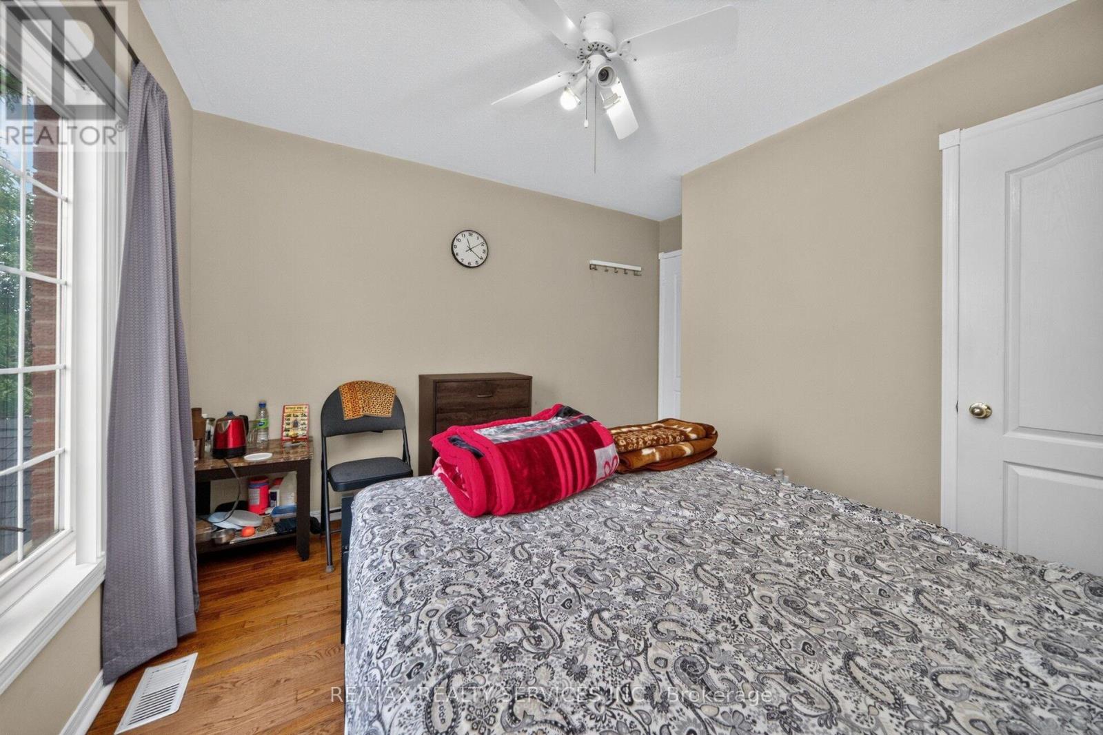 26 Peachleaf Crescent S, Brampton, Ontario  L7A 2B2 - Photo 33 - W13806940