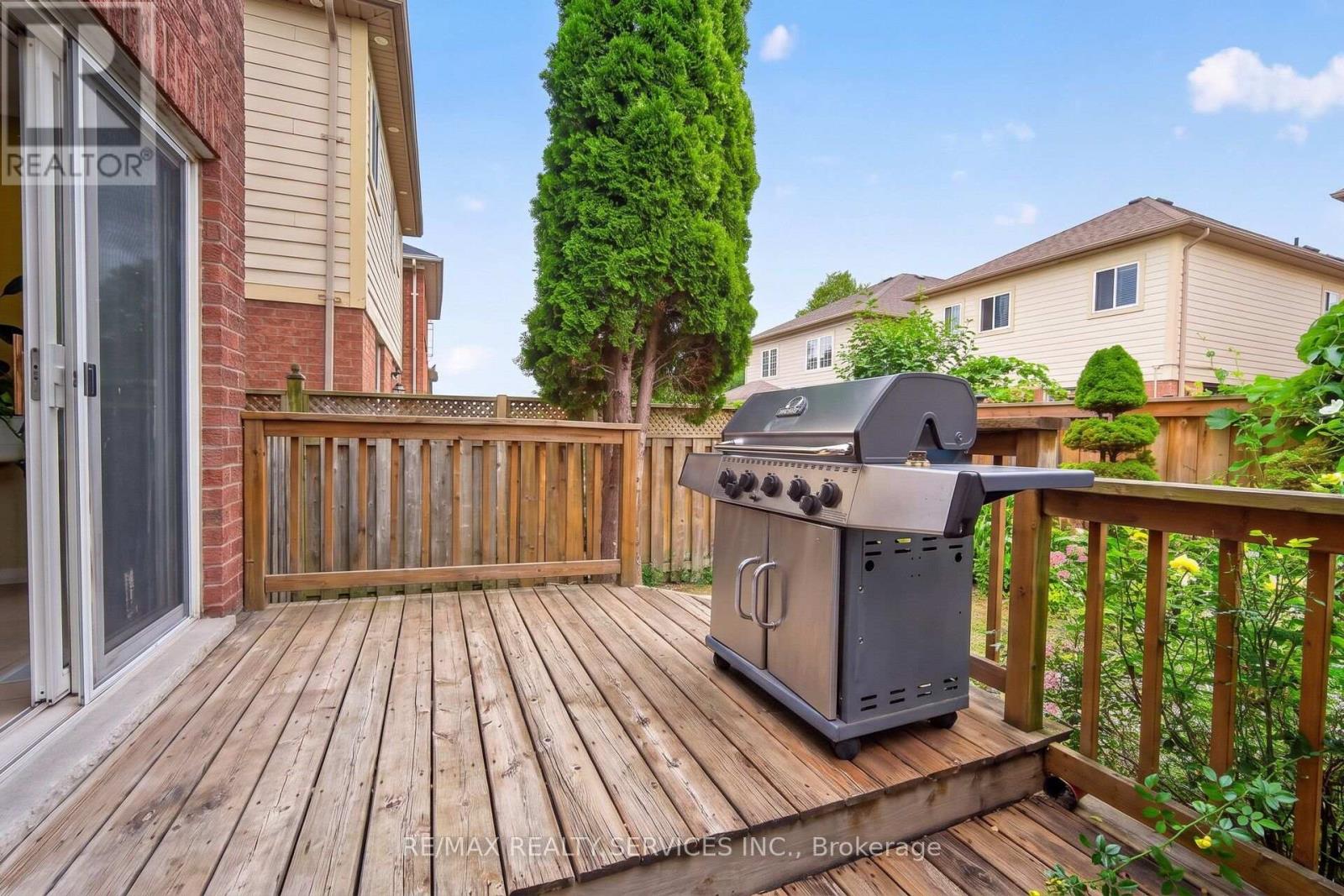 26 Peachleaf Crescent S, Brampton, Ontario  L7A 2B2 - Photo 40 - W13806940