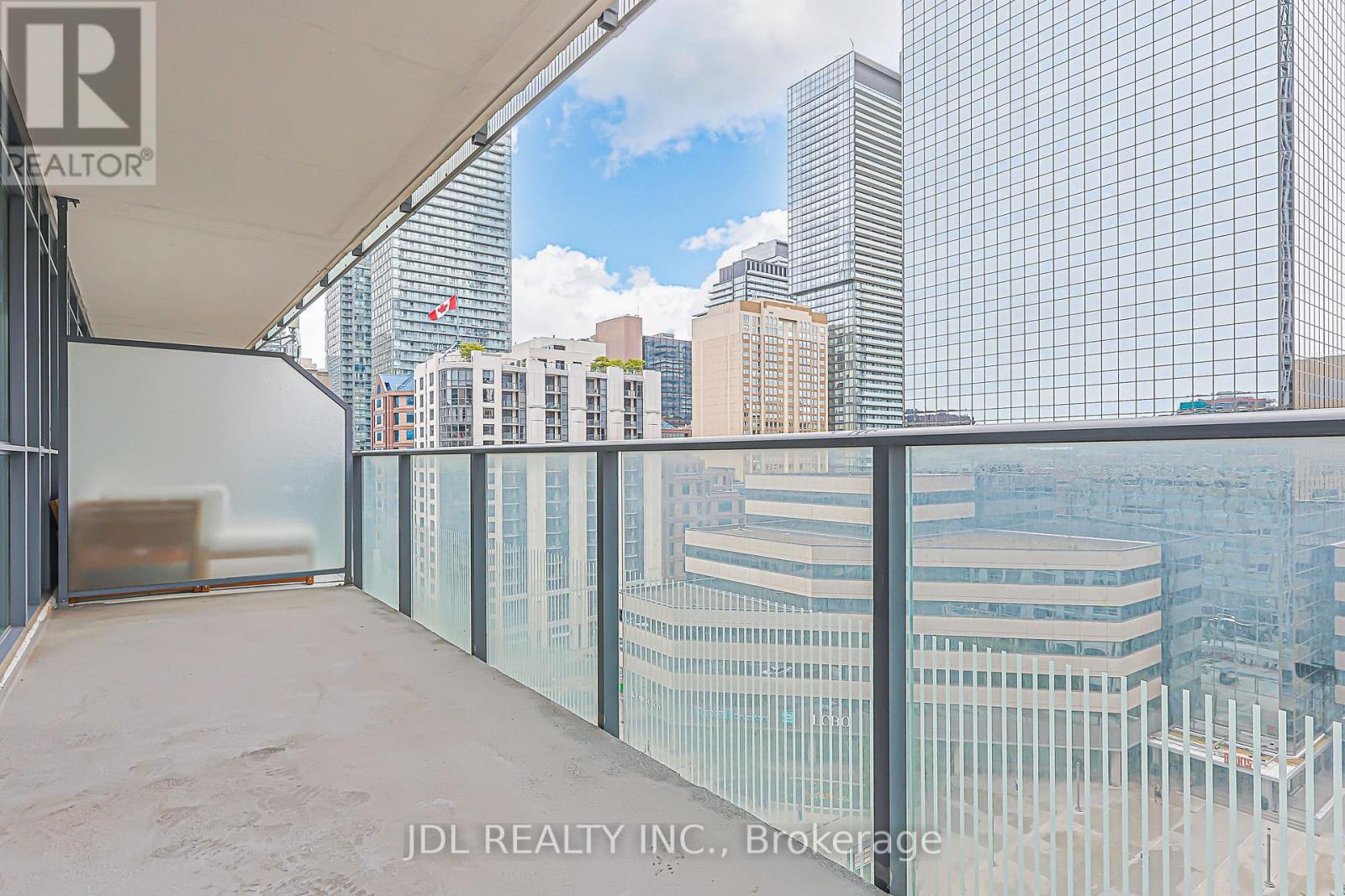 1105 - 770 BAY STREET photo 34